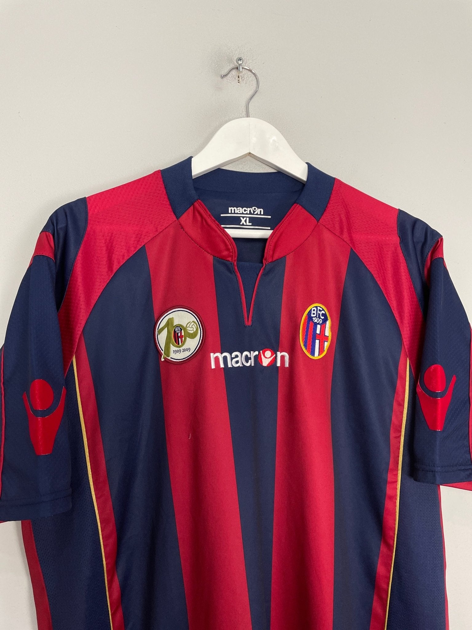 Shop 2009/10 BOLOGNA *CENTENARY* HOME SHIRT (XL) MACRON, classic football shirts, vintage football shirts & retro soccer jerseys at Cult Kits
