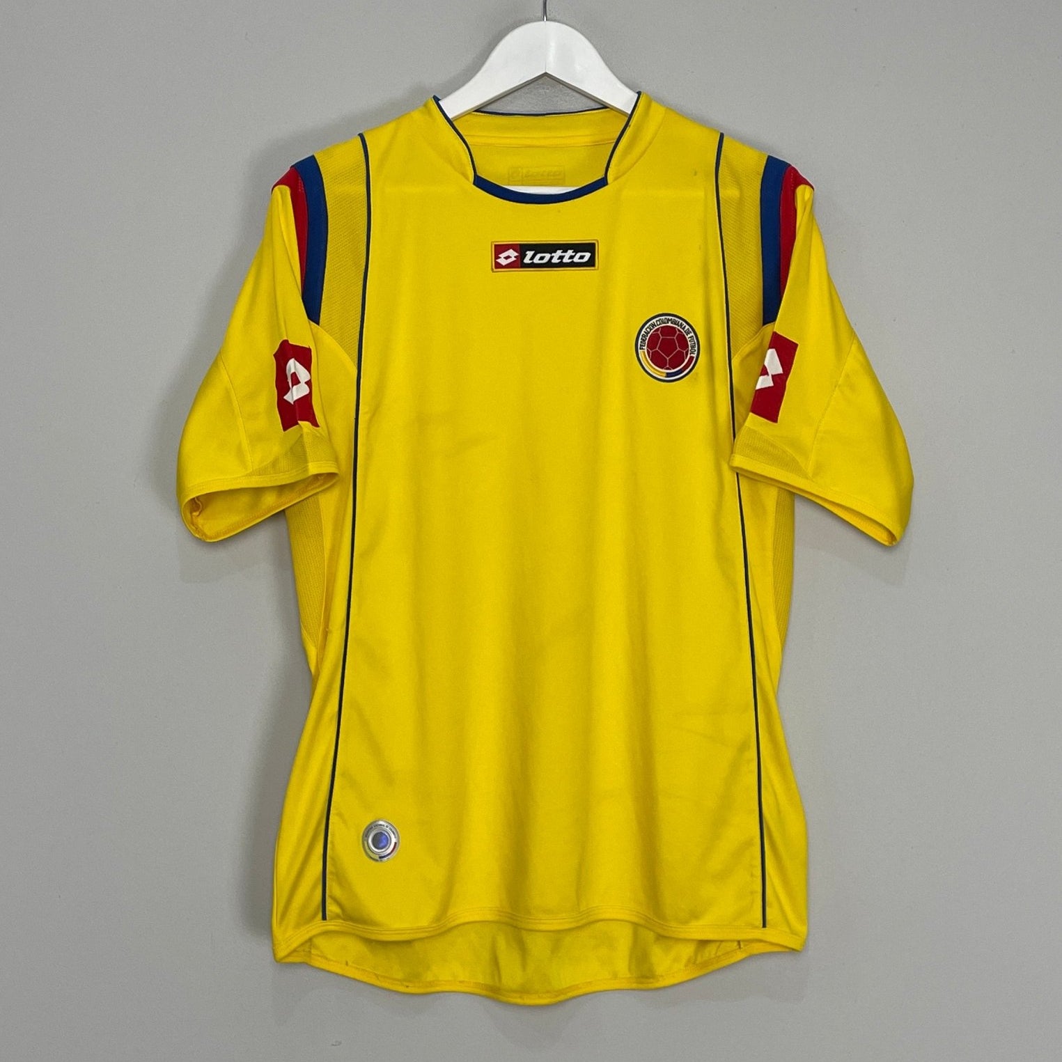 Shop 2009/10 COLOMBIA HOME SHIRT (L) LOTTO, classic football shirts, vintage football shirts & retro soccer jerseys at Cult Kits