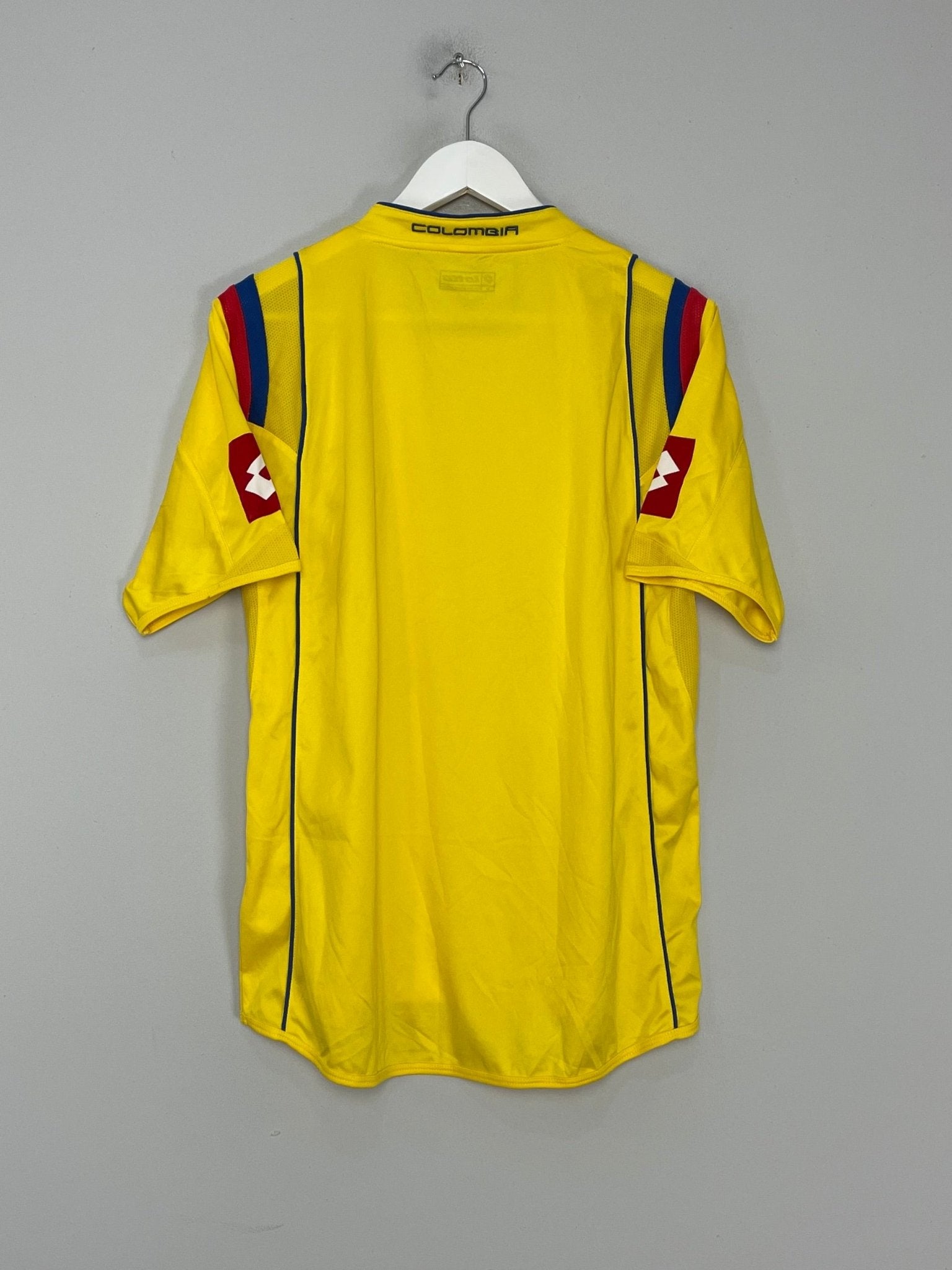 Shop 2009/10 COLOMBIA HOME SHIRT (M) LOTTO, classic football shirts, vintage football shirts & retro soccer jerseys at Cult Kits