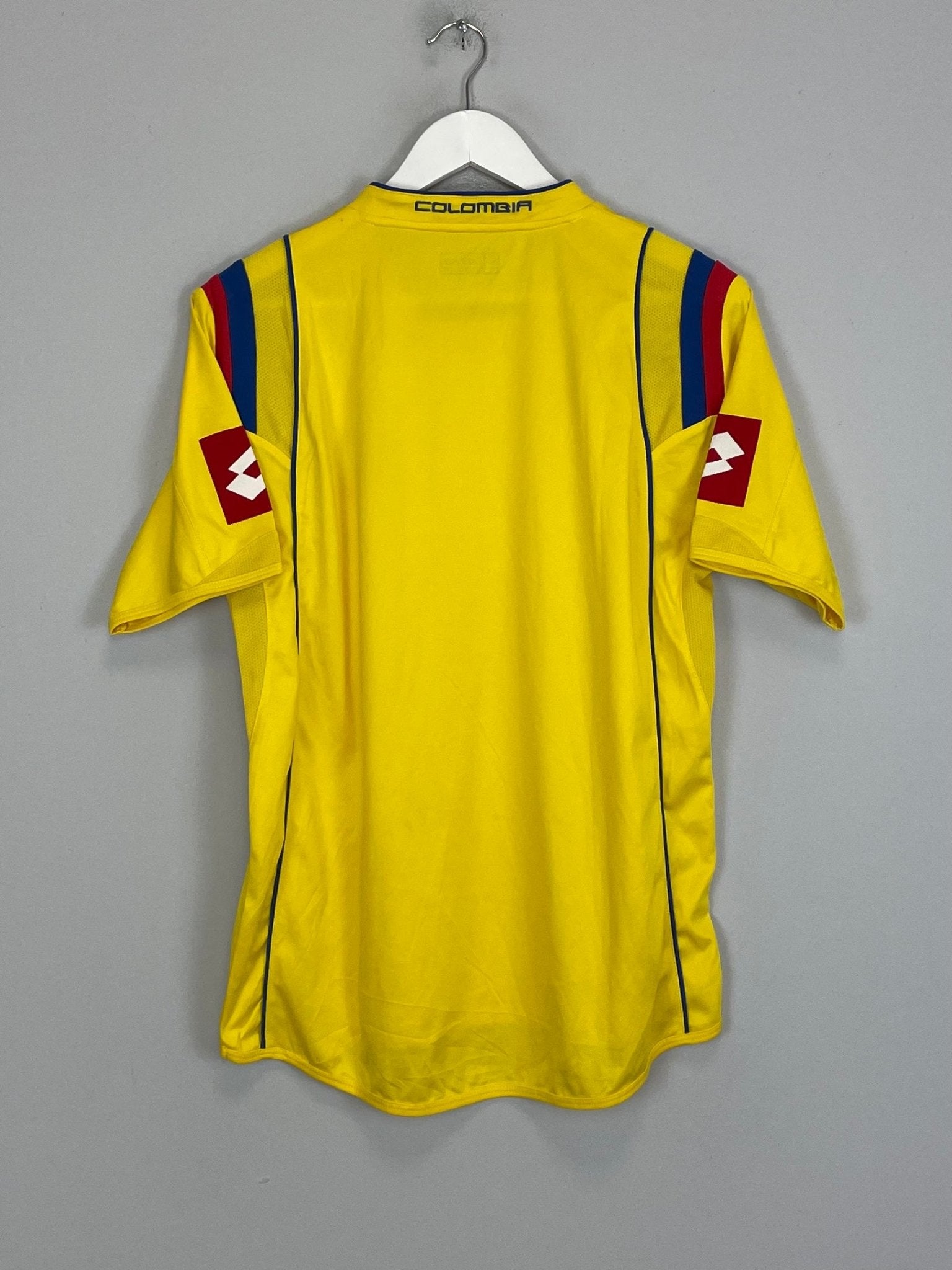 Shop 2009/10 COLOMBIA HOME SHIRT (S) LOTTO, classic football shirts, vintage football shirts & retro soccer jerseys at Cult Kits