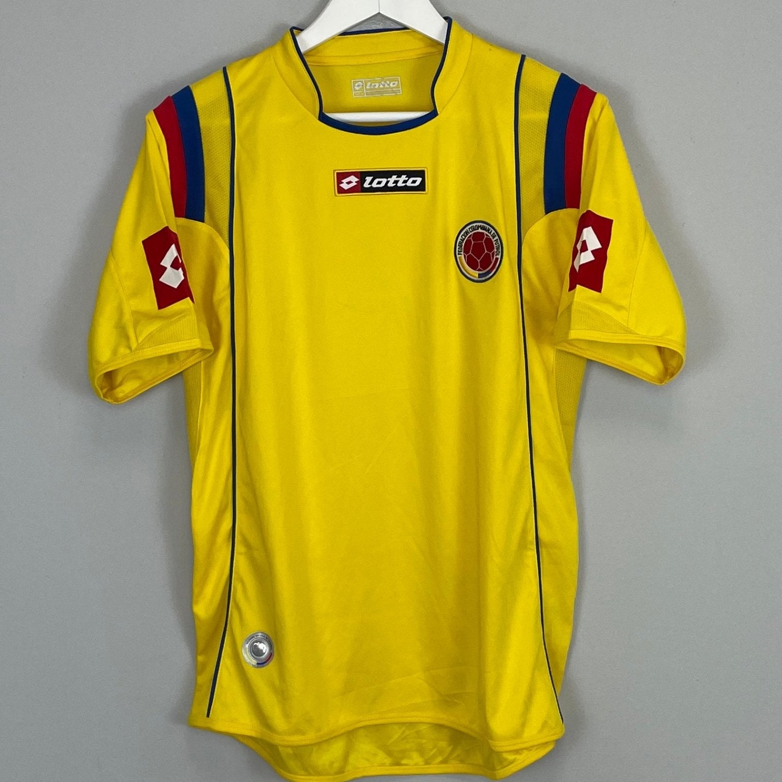 Shop 2009/10 COLOMBIA HOME SHIRT (S) LOTTO, classic football shirts, vintage football shirts & retro soccer jerseys at Cult Kits