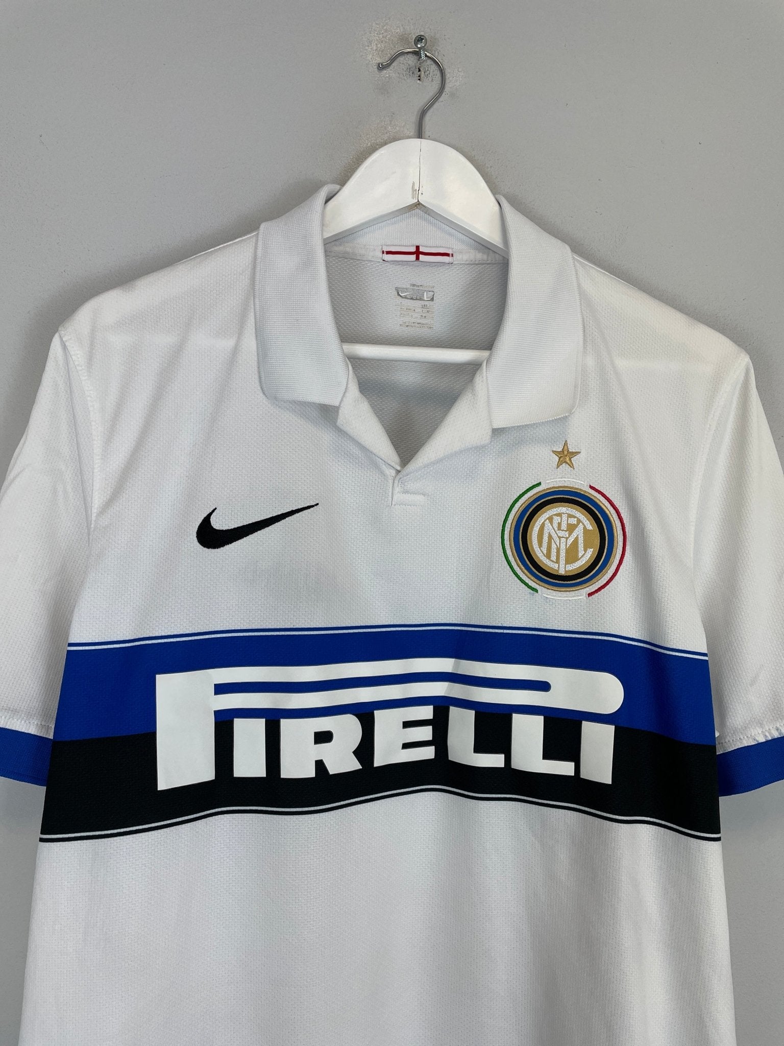 Shop 2009/10 INTER MILAN AWAY SHIRT (L) NIKE, classic football shirts, vintage football shirts & retro soccer jerseys at Cult Kits