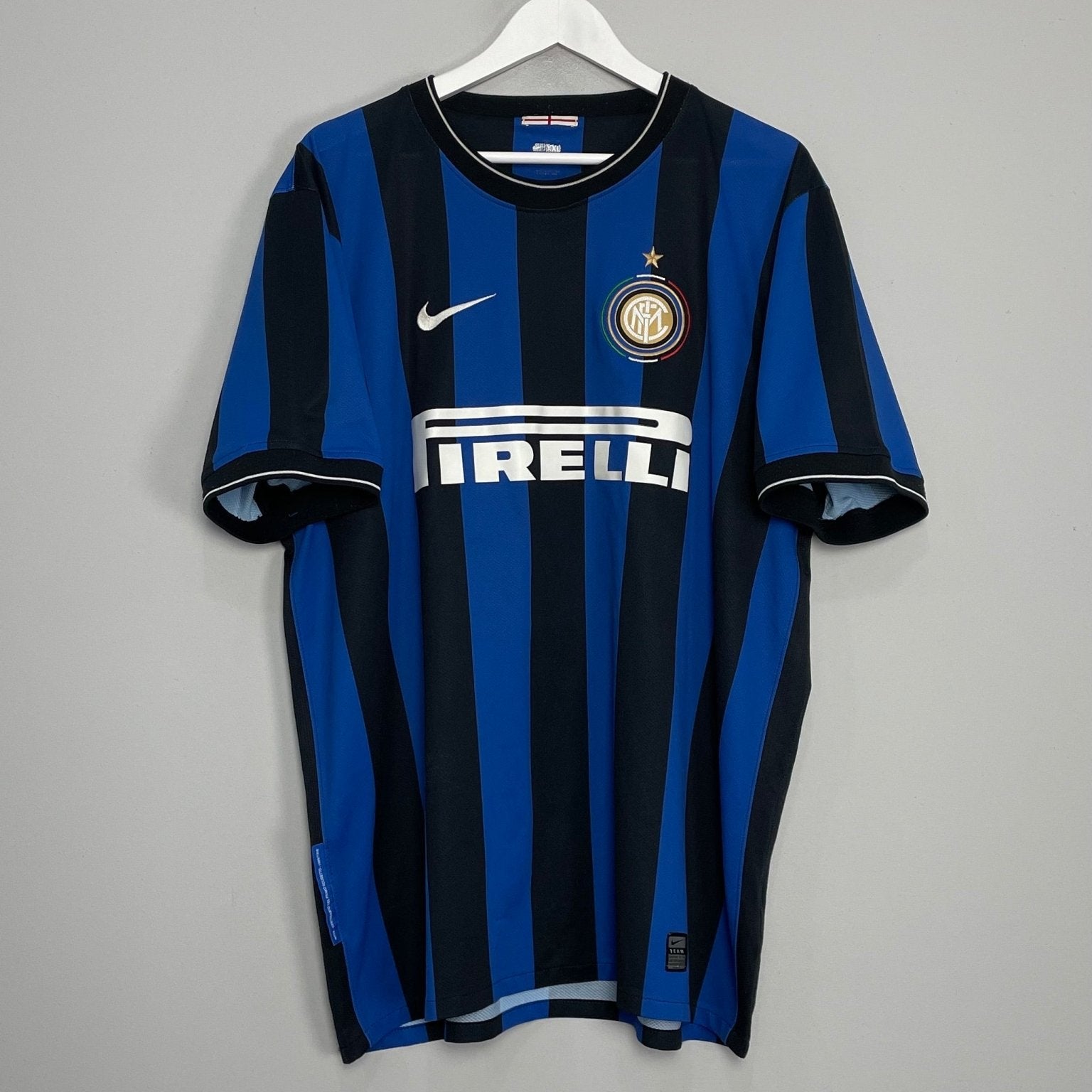Shop 2009/10 INTER MILAN HOME SHIRT (XXL) NIKE, classic football shirts, vintage football shirts & retro soccer jerseys at Cult Kits
