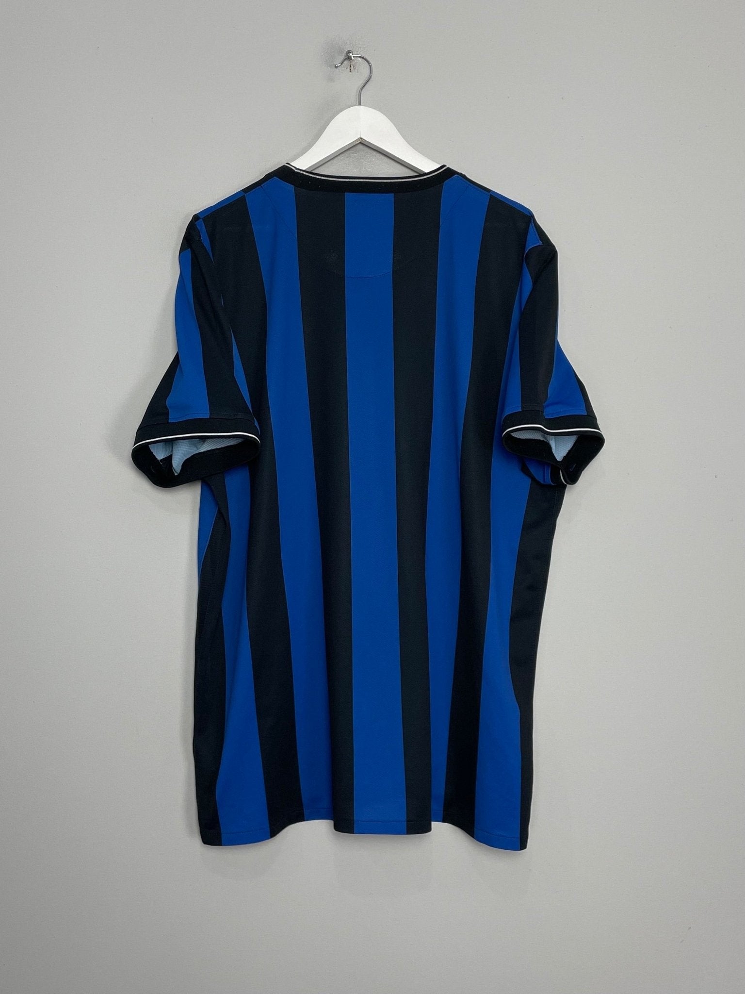 Shop 2009/10 INTER MILAN HOME SHIRT (XXL) NIKE, classic football shirts, vintage football shirts & retro soccer jerseys at Cult Kits