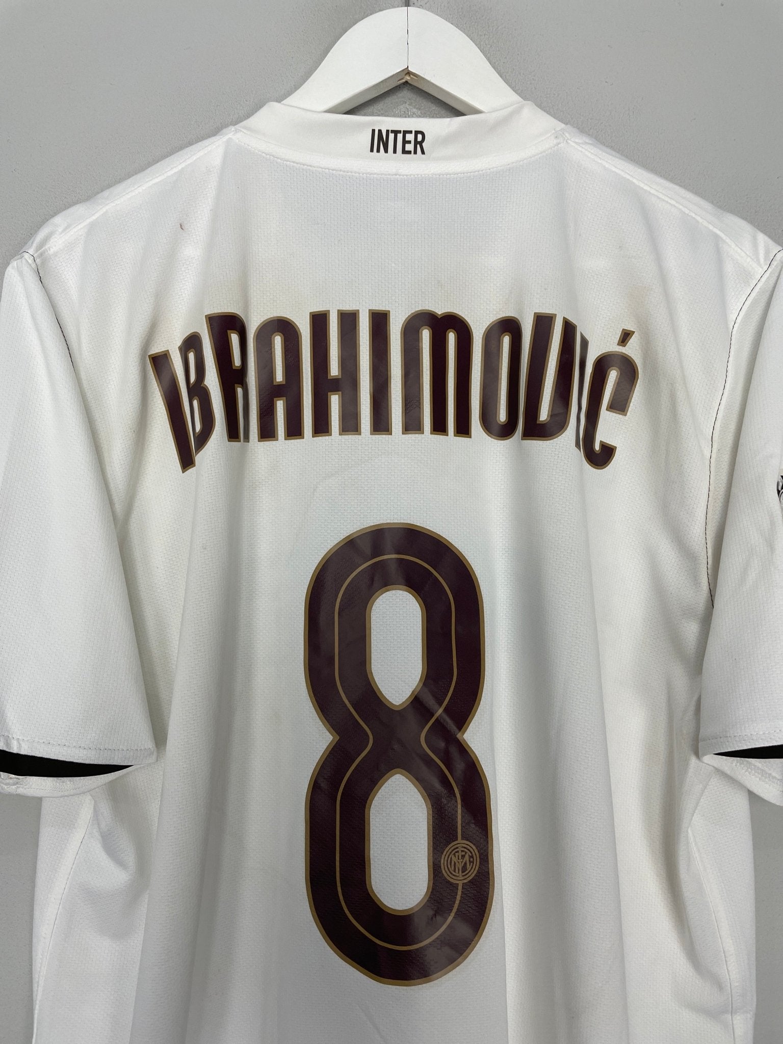 Shop 2009/10 INTER MILAN IBRAHIMOVIC #8 C/L AWAY SHIRT (XL) NIKE, classic football shirts, vintage football shirts & retro soccer jerseys at Cult Kits