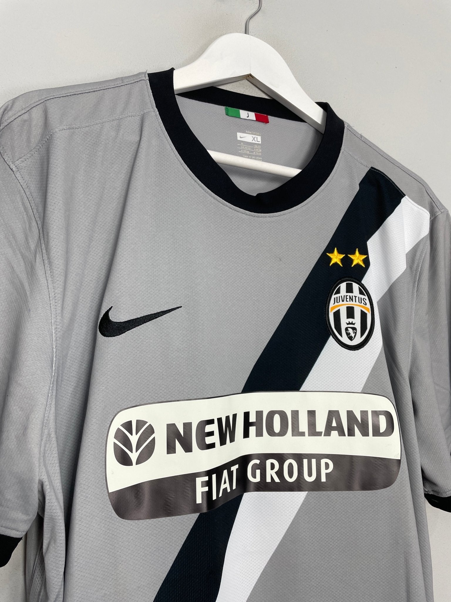 Shop 2009/10 JUVENTUS DEL PIERO AWAY SHIRT (XL) NIKE, classic football shirts, vintage football shirts & retro soccer jerseys at Cult Kits
