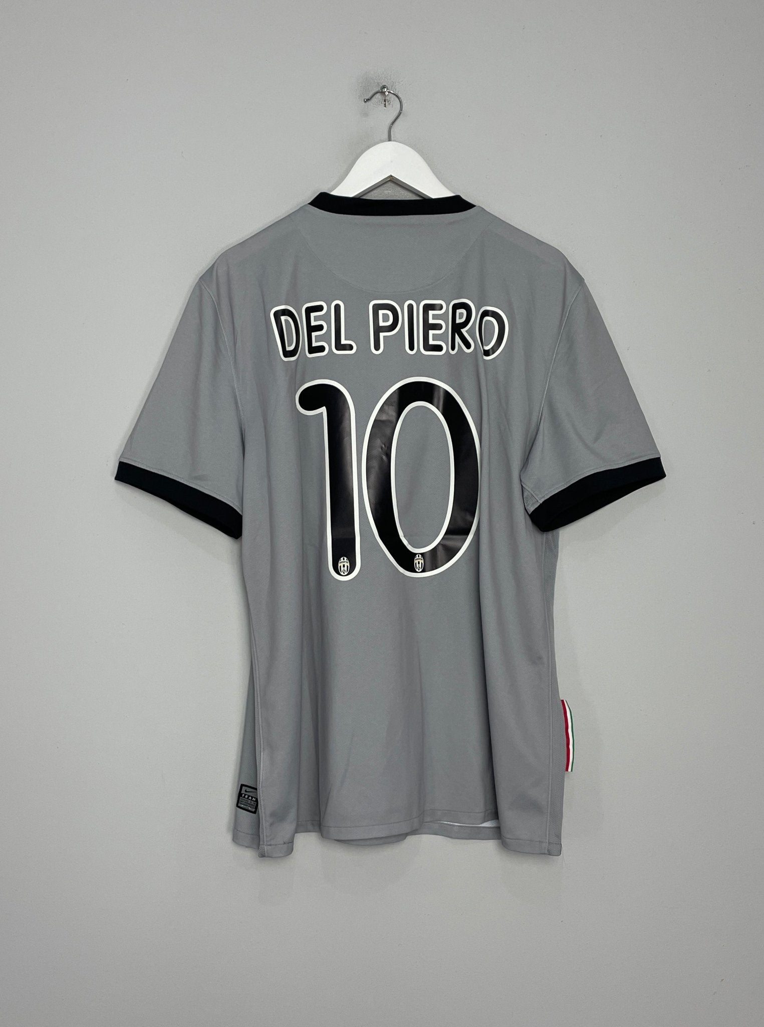 Shop 2009/10 JUVENTUS DEL PIERO AWAY SHIRT (XL) NIKE, classic football shirts, vintage football shirts & retro soccer jerseys at Cult Kits