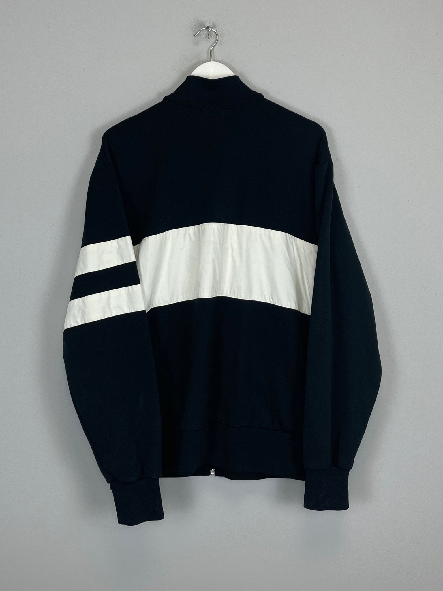 Shop 2009/10 JUVENTUS TRACK JACKET (XL) NIKE, classic football shirts, vintage football shirts & retro soccer jerseys at Cult Kits