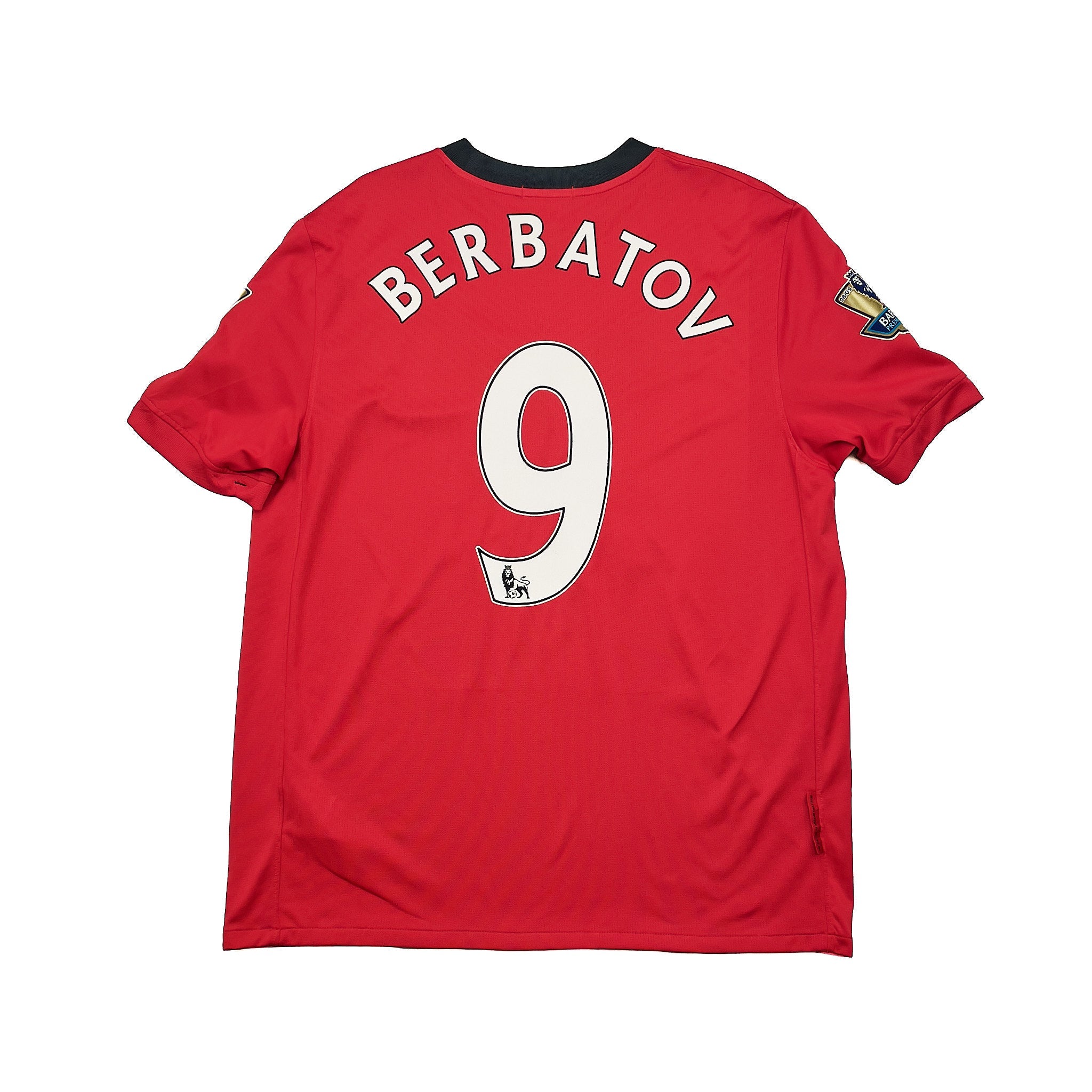 Buy 2009/10 Manchester United Berbatov 9 Home Shirt (L) Nike ~ Free worldwide shipping ~ Authentic Vintage Football Shirts from Cult Kits