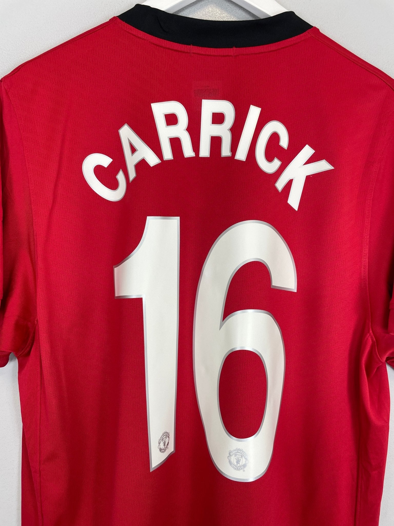 Shop 2009/10 MANCHESTER UNITED CARRICK #16 HOME SHIRT (L) NIKE, classic football shirts, vintage football shirts & retro soccer jerseys at Cult Kits