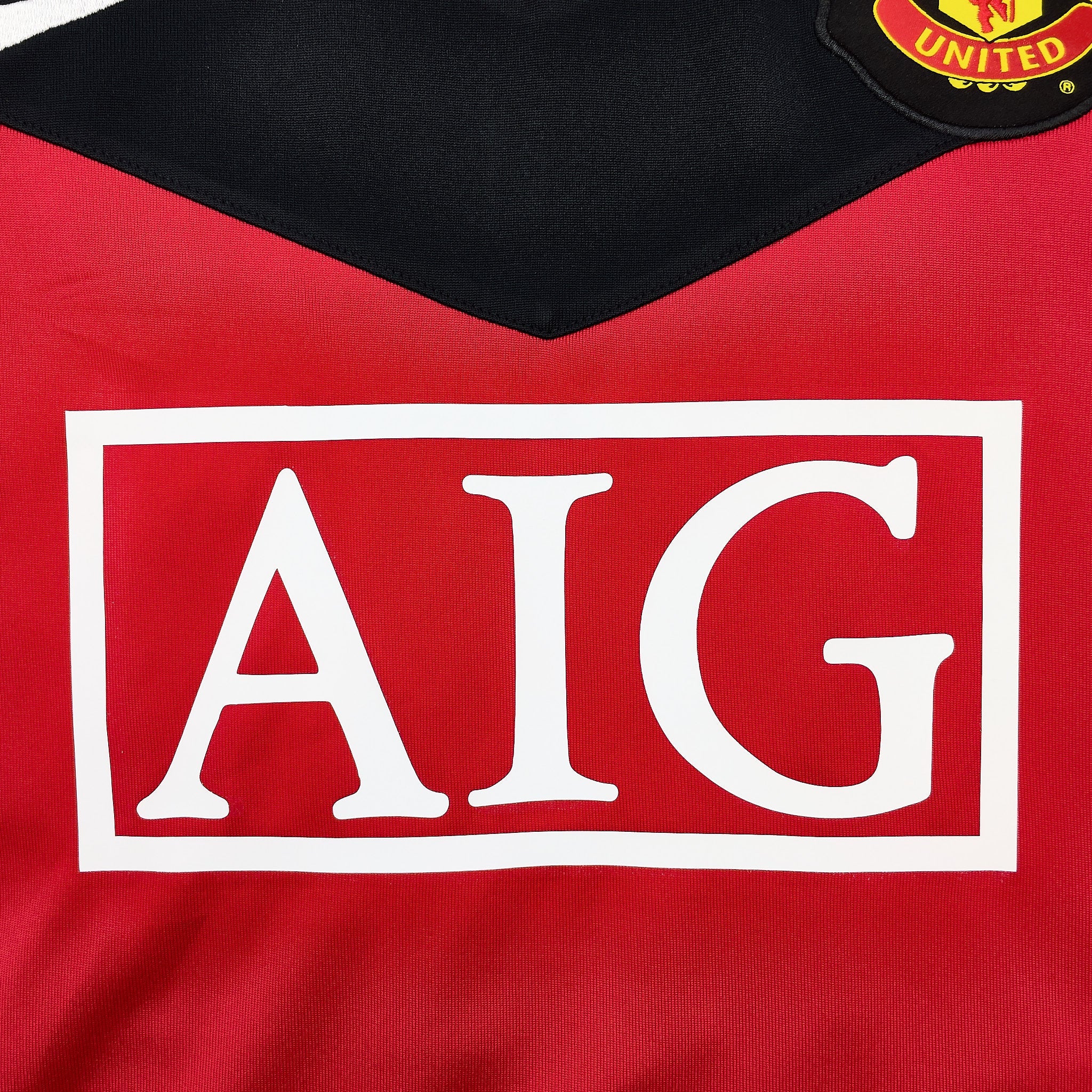 Buy 2009/10 Manchester United Giggs 11 Home Shirt (L) Nike ~ Free worldwide shipping ~ Authentic Vintage Football Shirts from Cult Kits