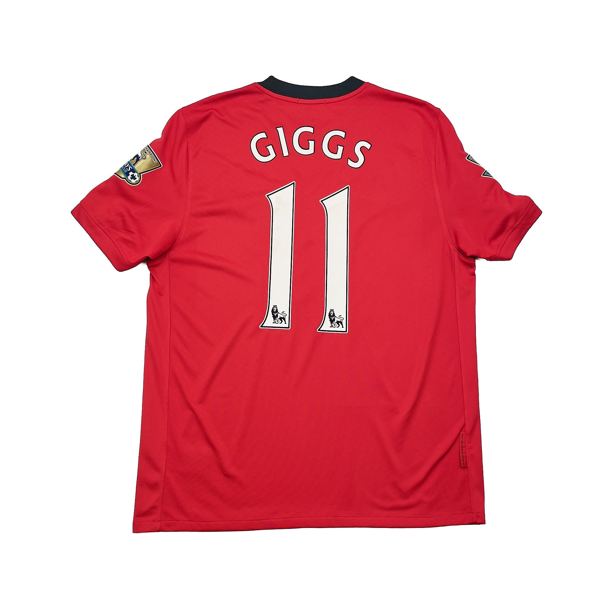 Buy 2009/10 Manchester United Giggs 11 Home Shirt (L) Nike ~ Free worldwide shipping ~ Authentic Vintage Football Shirts from Cult Kits