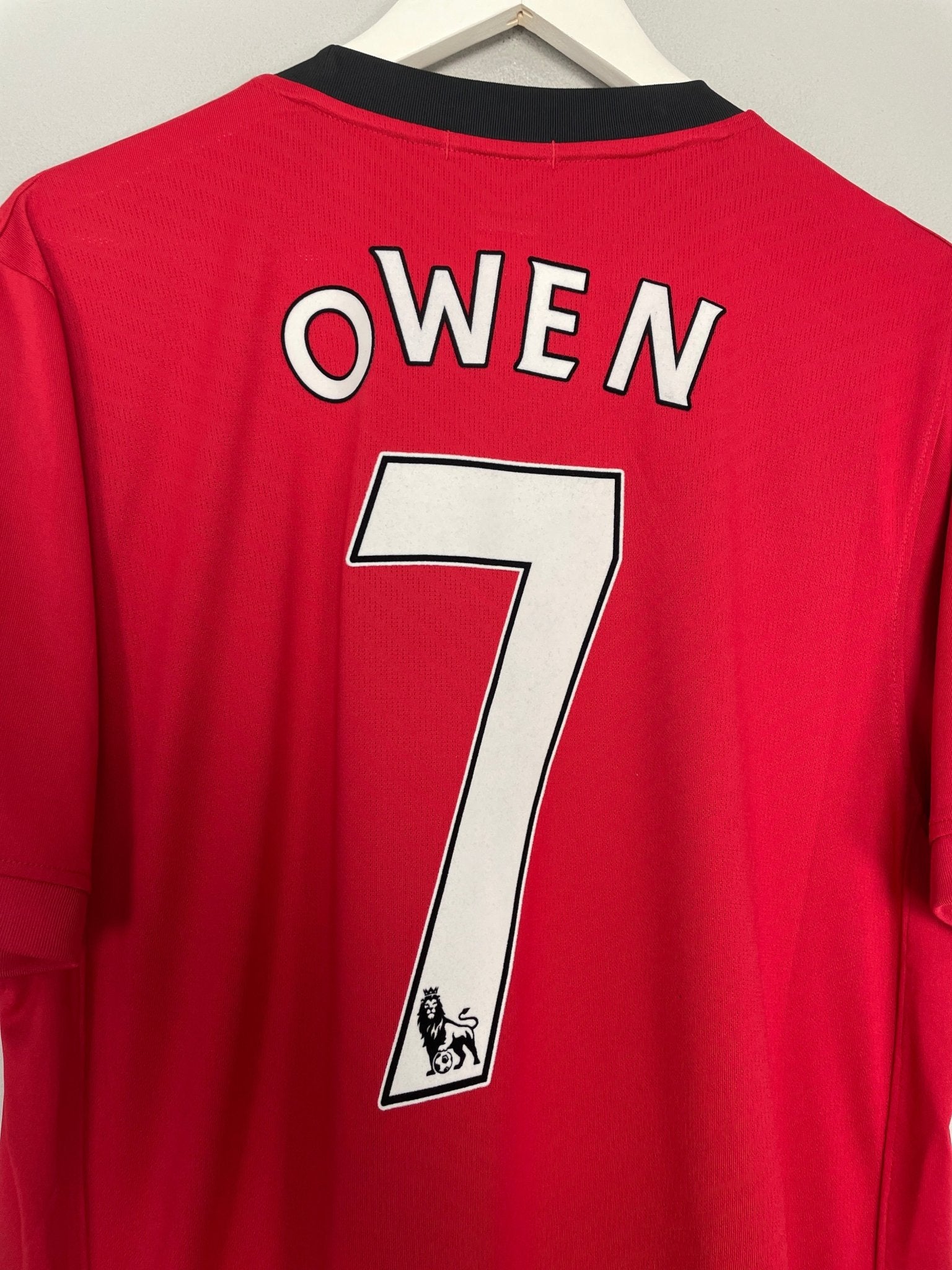Shop 2009/10 MANCHESTER UNITED OWEN #7 HOME SHIRT (L) NIKE, classic football shirts, vintage football shirts & retro soccer jerseys at Cult Kits