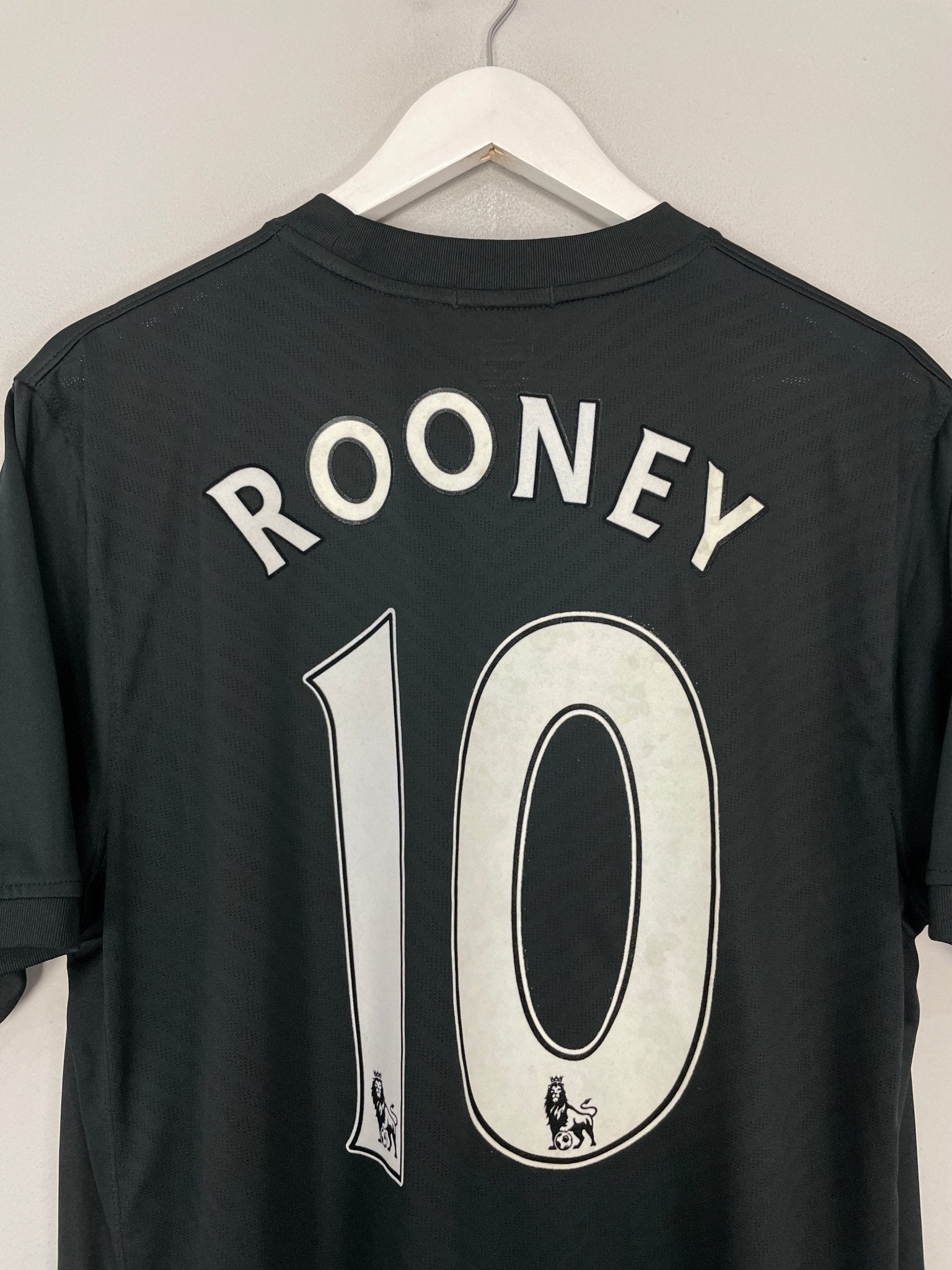 Shop 2009/10 MANCHESTER UNITED ROONEY #10 AWAY SHIRT (L) NIKE, classic football shirts, vintage football shirts & retro soccer jerseys at Cult Kits