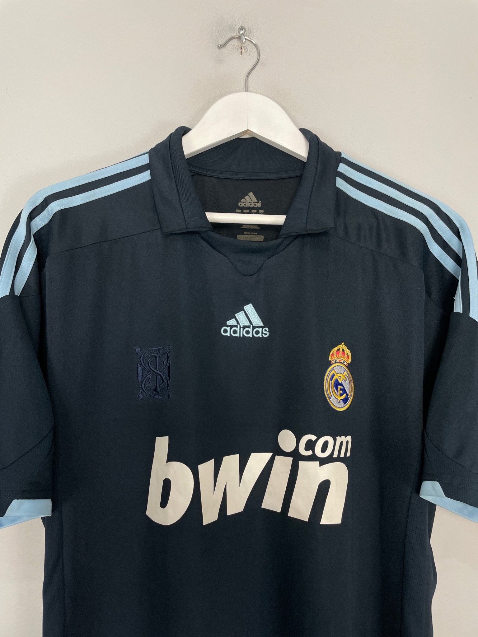 Shop 2009/10 REAL MADRID KAKA #8 AWAY SHIRT (L) ADIDAS, classic football shirts, vintage football shirts & retro soccer jerseys at Cult Kits