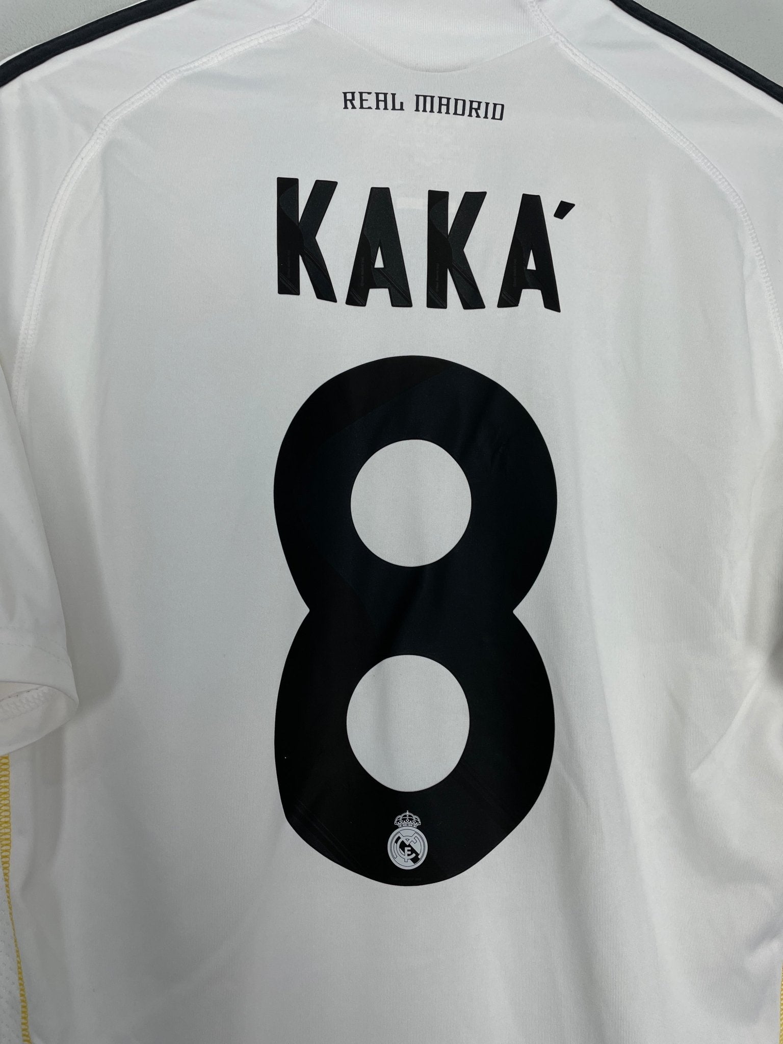 Shop 2009/10 REAL MADRID KAKA #8 HOME SHIRT (L) ADIDAS, classic football shirts, vintage football shirts & retro soccer jerseys at Cult Kits