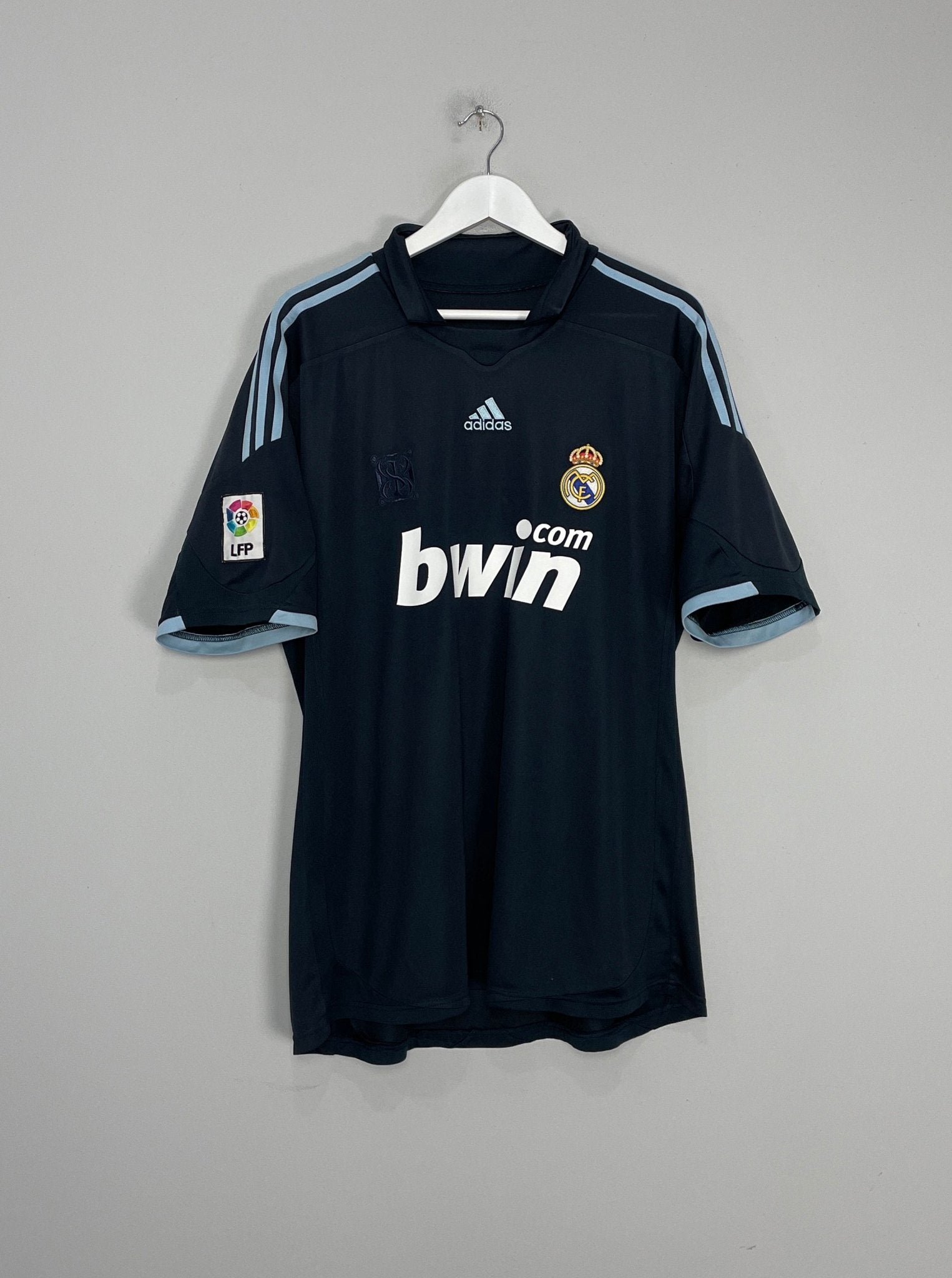 Shop 2009/10 REAL MADRID RONALDO #9 AWAY SHIRT (XL) ADIDAS, classic football shirts, vintage football shirts & retro soccer jerseys at Cult Kits