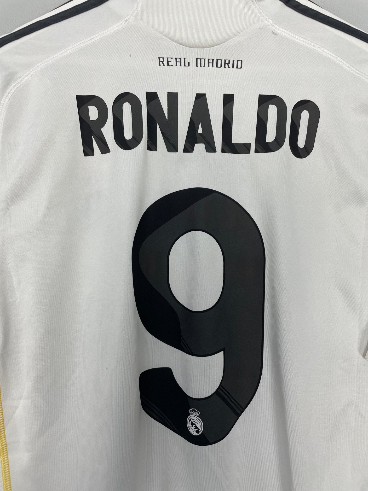 Shop 2009/10 REAL MADRID RONALDO #9 HOME SHIRT (L) ADIDAS, classic football shirts, vintage football shirts & retro soccer jerseys at Cult Kits