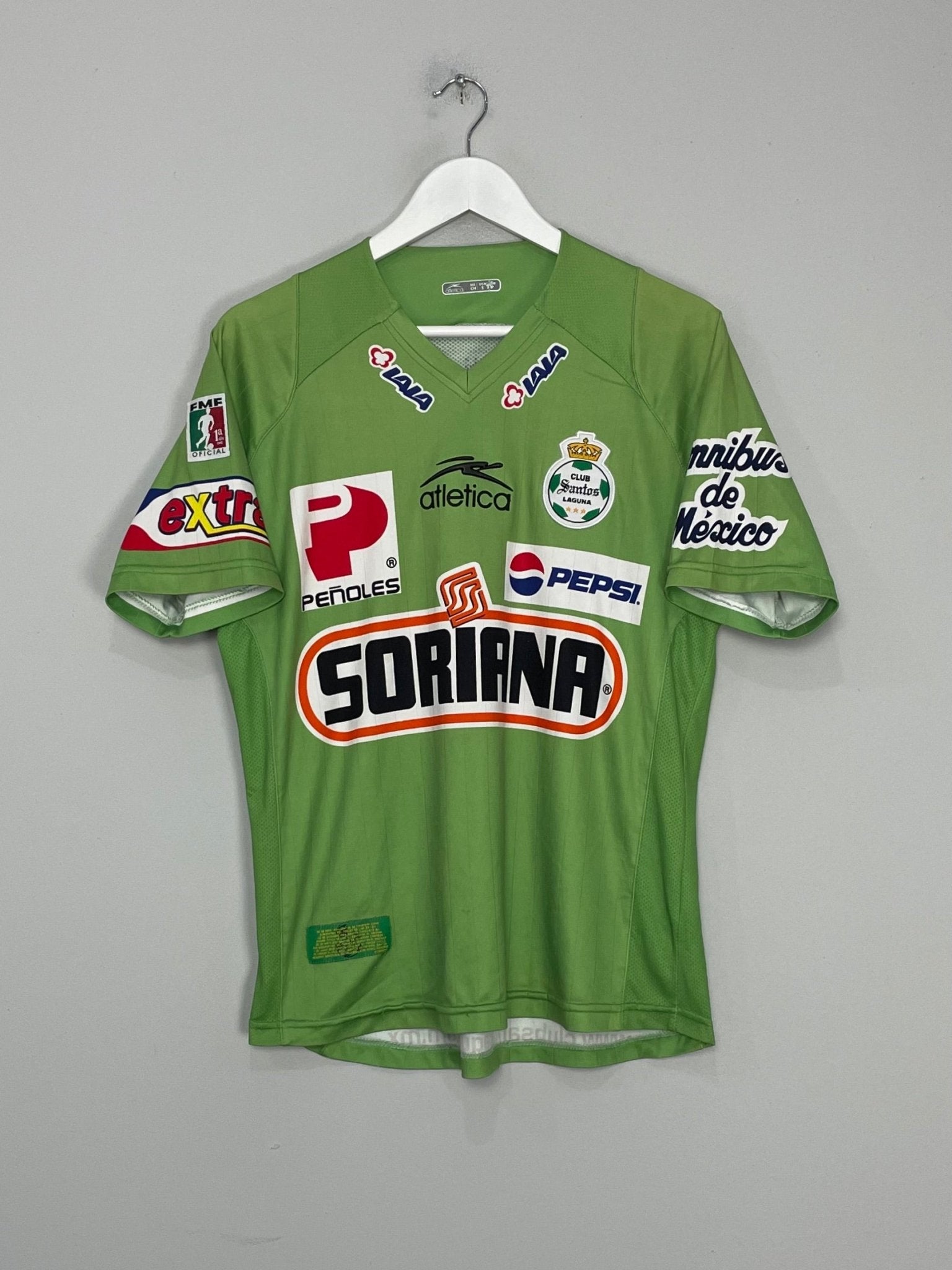 Shop 2009/10 SANTOS LAGUNA AWAY SHIRT (S) ATLETICA, classic football shirts, vintage football shirts & retro soccer jerseys at Cult Kits