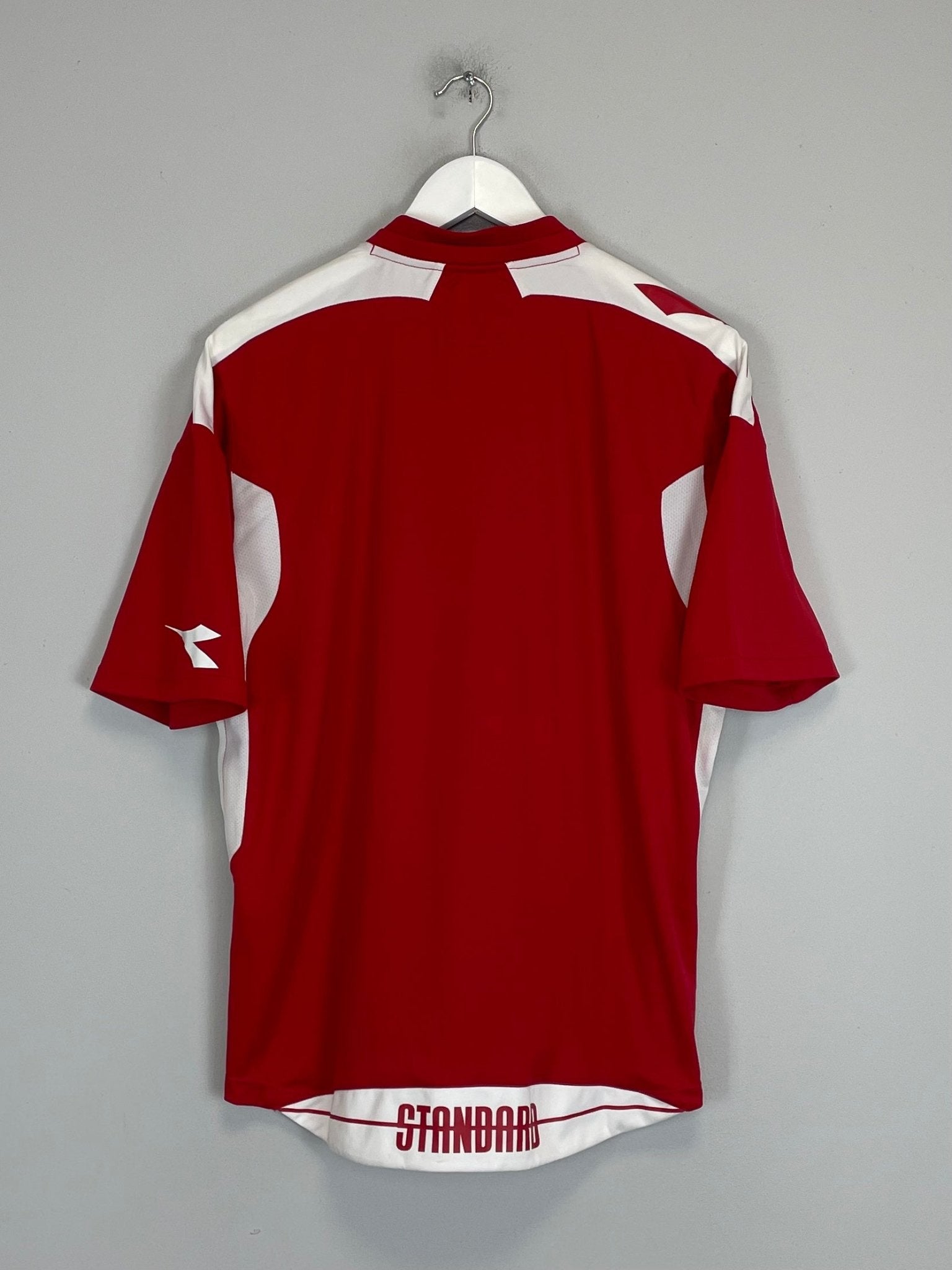 Shop 2009/10 STANDARD LIEGE HOME SHIRT (M) DIADORA, classic football shirts, vintage football shirts & retro soccer jerseys at Cult Kits