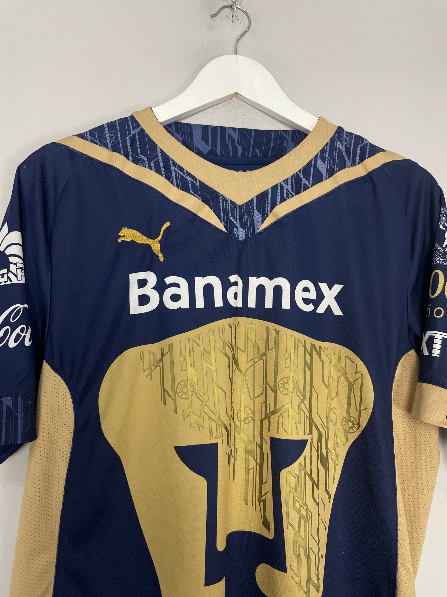 Shop 2009/10 UNAM PUMAS VERON #4 AWAY SHIRT (M) PUMA, classic football shirts, vintage football shirts & retro soccer jerseys at Cult Kits