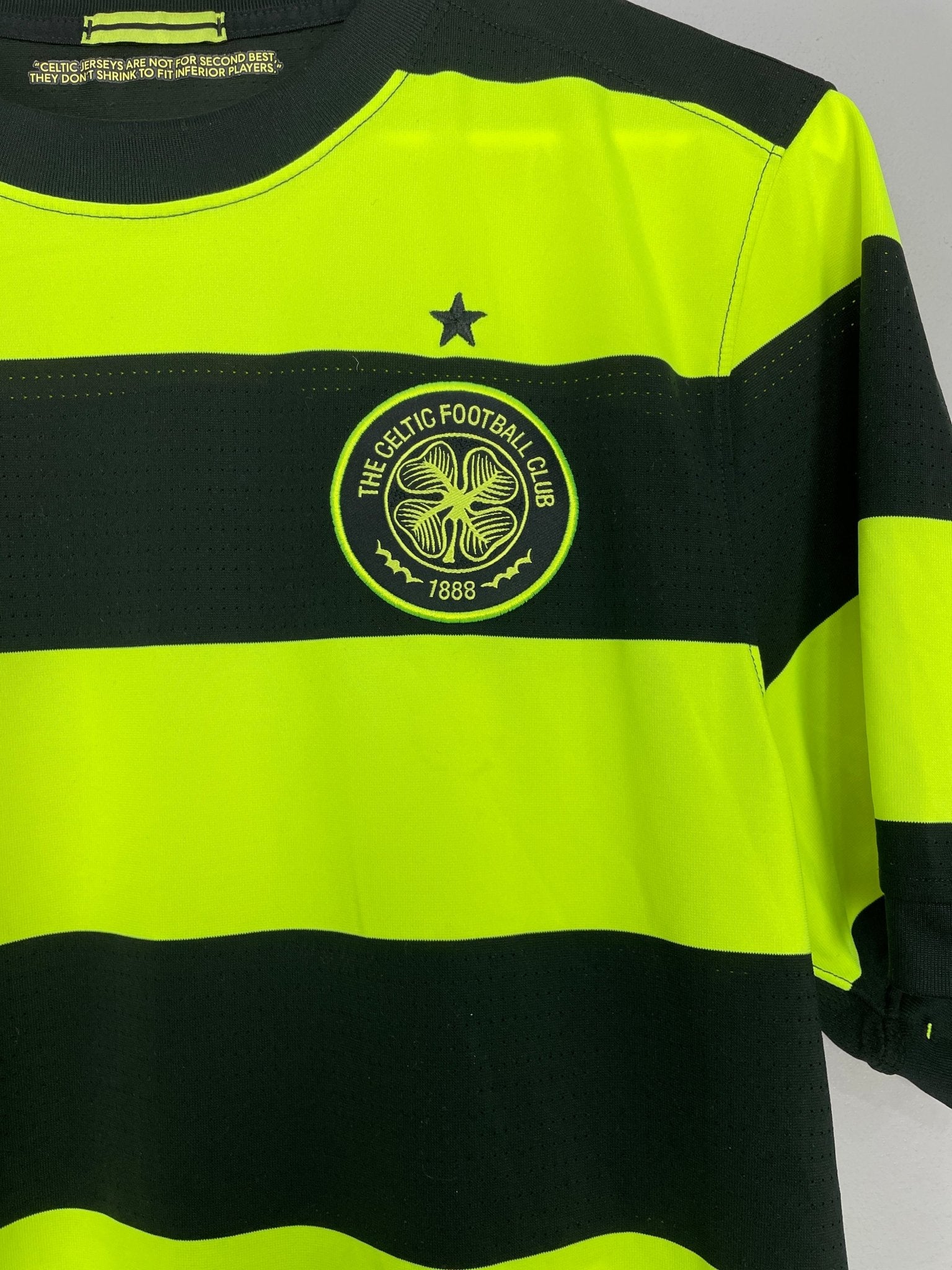 Shop 2009/11 CELTIC AWAY SHIRT (M) NIKE, classic football shirts, vintage football shirts & retro soccer jerseys at Cult Kits