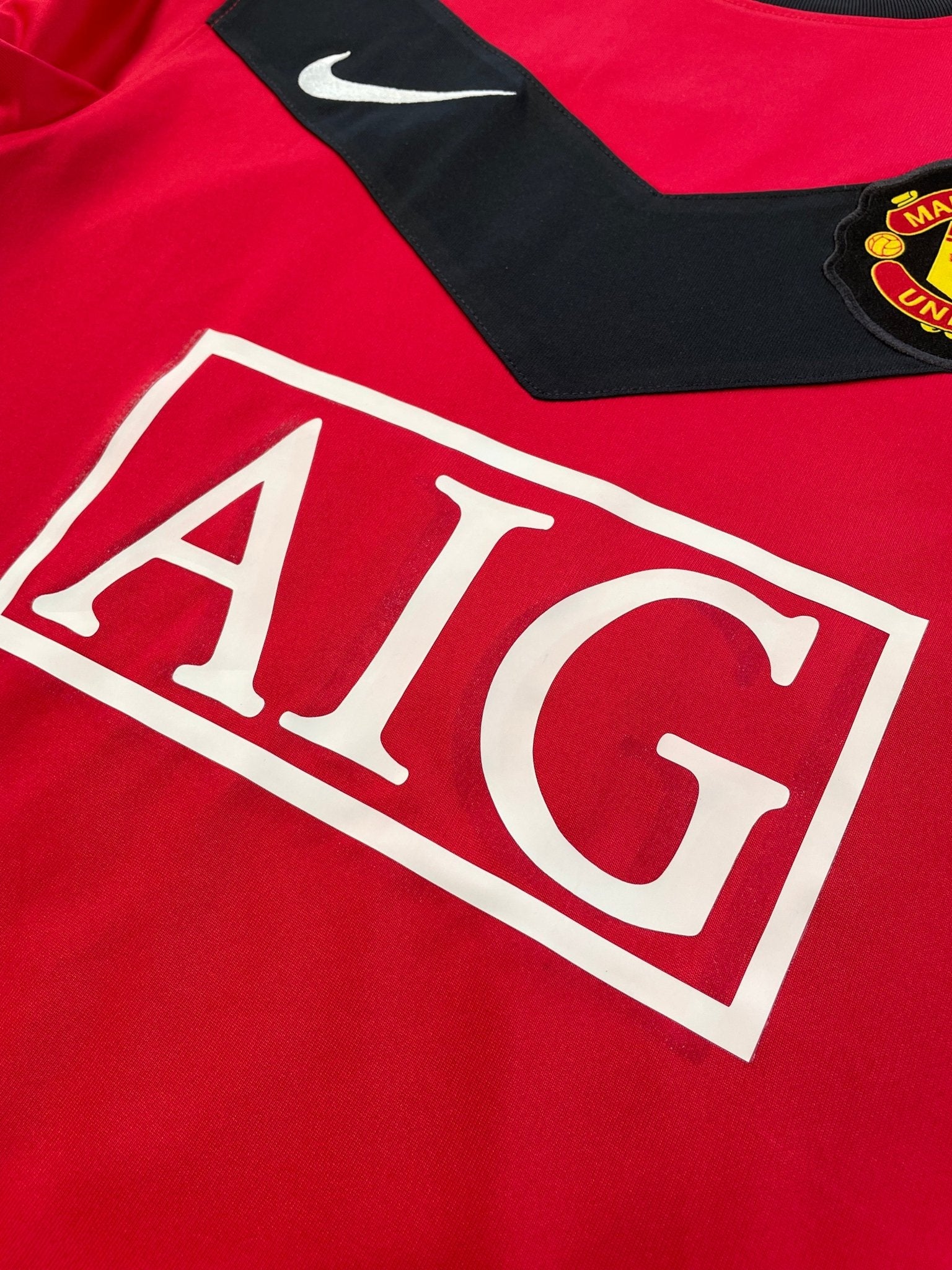 Buy 2009/2010 Machester United Berbatov 9 Home Shirt (S) Nike ~ Free worldwide shipping ~ Authentic Vintage Football Shirts from Cult Kits