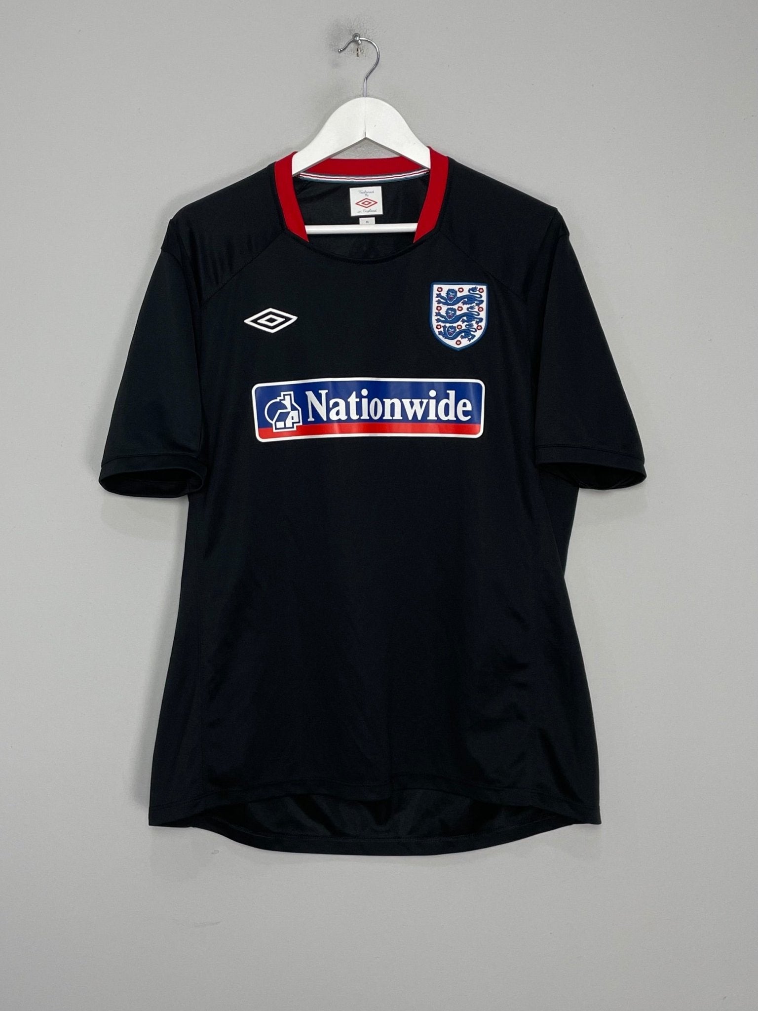 Shop 2010 ENGLAND TRAINING SHIRT (XL) UMBRO, classic football shirts, vintage football shirts & retro soccer jerseys at Cult Kits