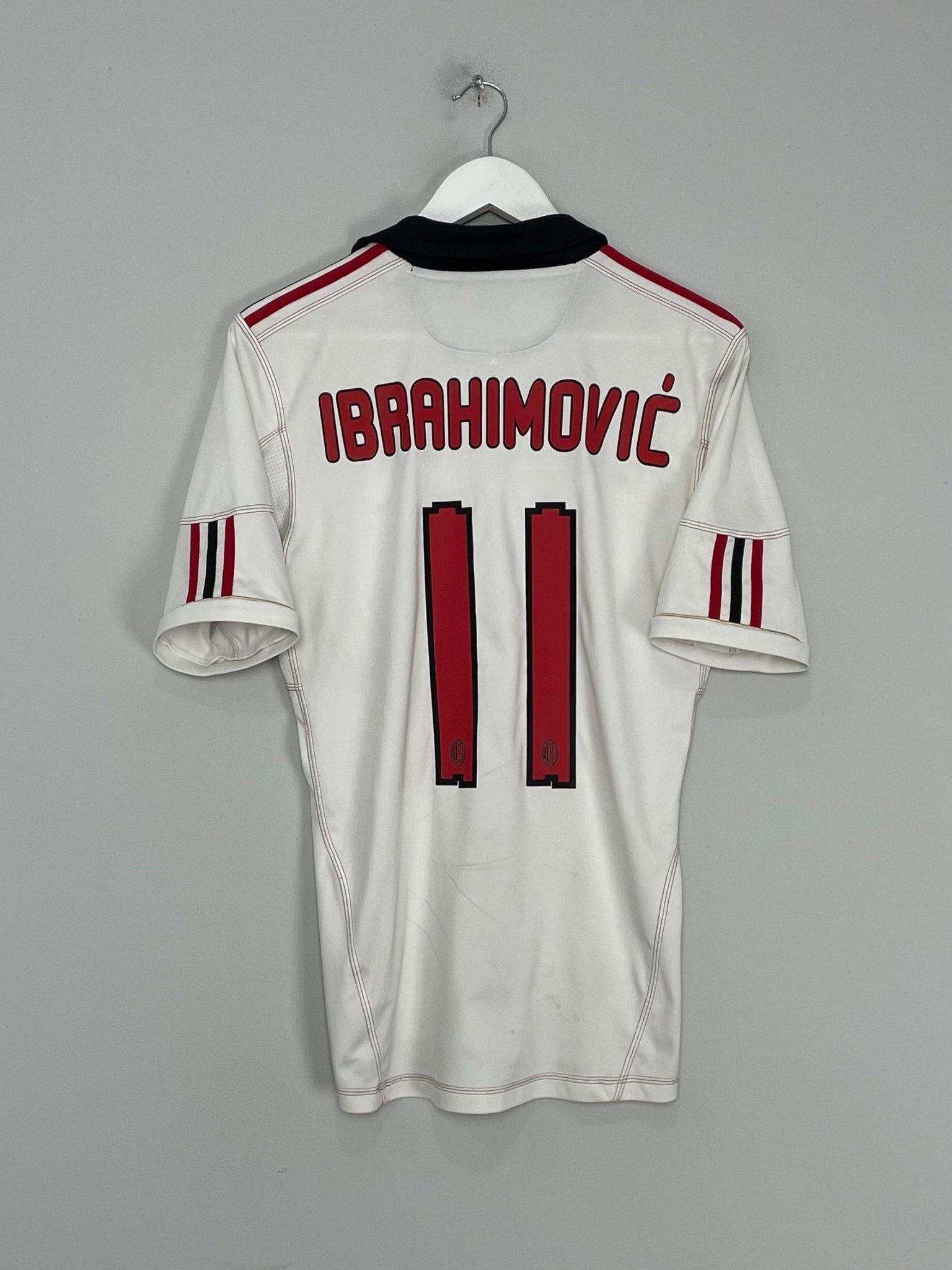Shop 2010/11 AC MILAN IBRAHIMOVIC #11 AWAY SHIRT (S) ADIDAS, classic football shirts, vintage football shirts & retro soccer jerseys at Cult Kits