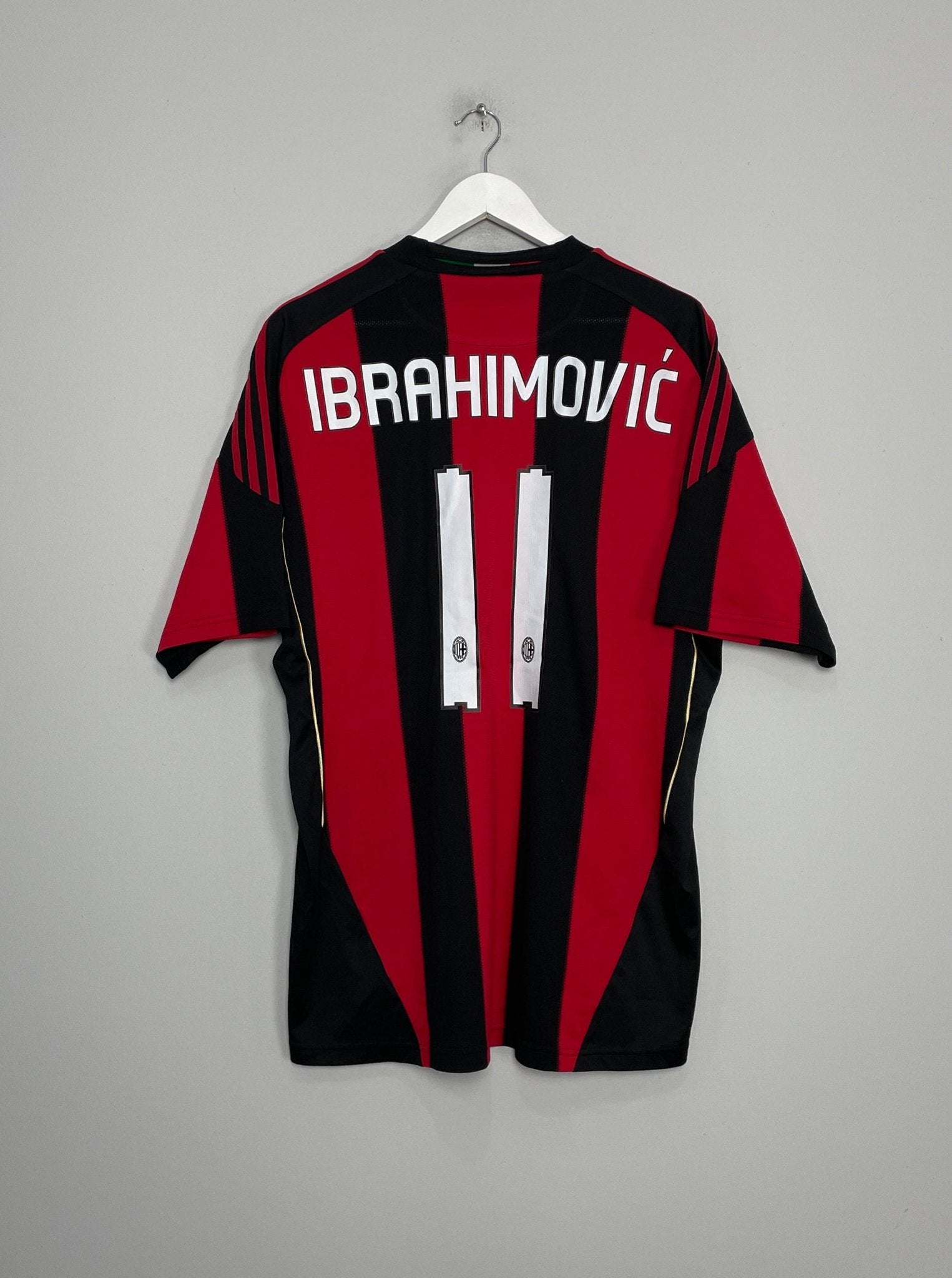 Shop 2010/11 AC MILAN IBRAHIMOVIC #11 HOME SHIRT (XL) ADIDAS, classic football shirts, vintage football shirts & retro soccer jerseys at Cult Kits