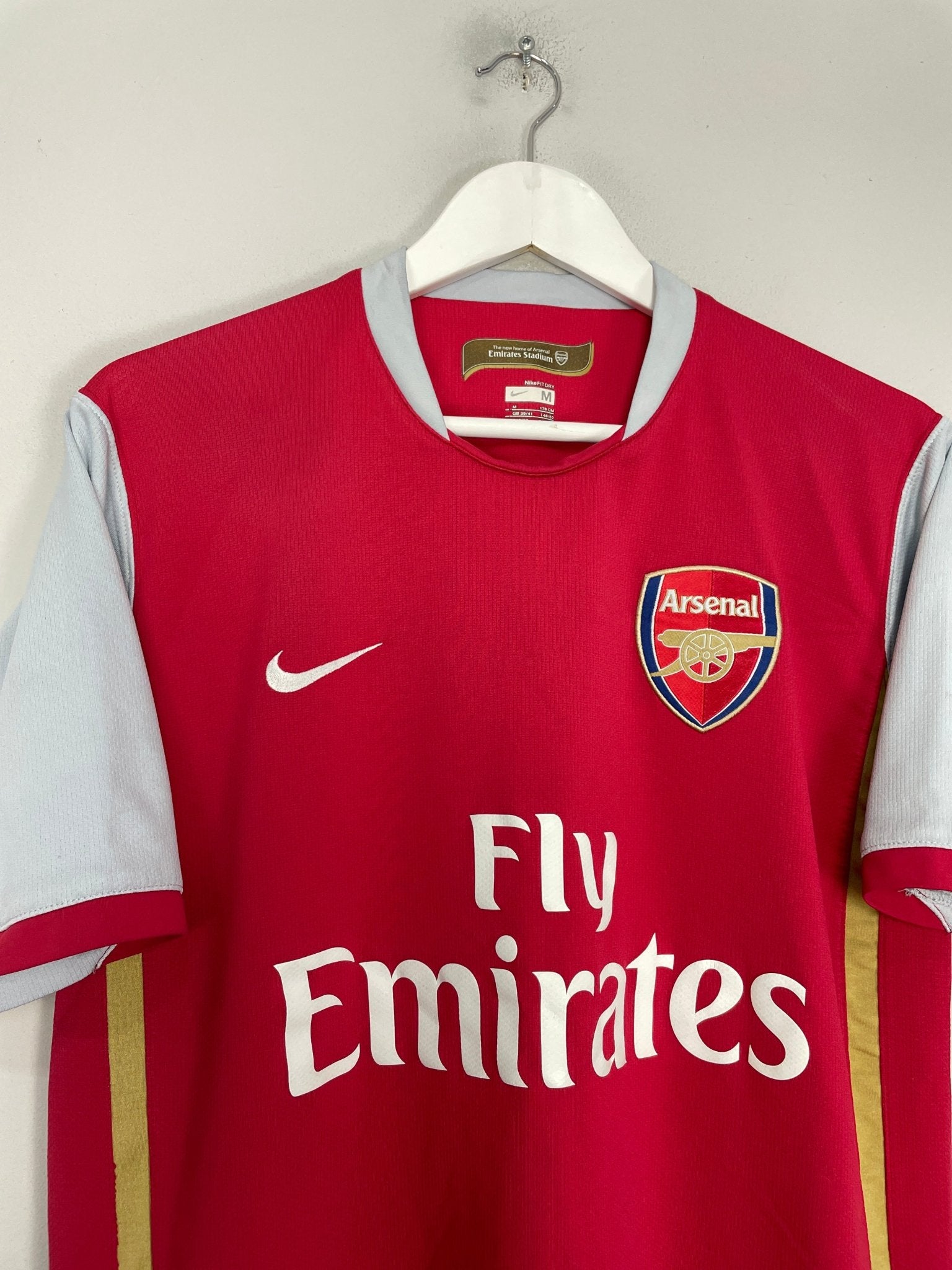 Shop 2010/11 ARSENAL HOME SHIRT (M) NIKE, classic football shirts, vintage football shirts & retro soccer jerseys at Cult Kits