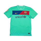 Buy 2010/11 BARCELONA DAVID VILLA 7 AWAY SHIRT (M) NIKE ~ Free worldwide shipping available ~ Authentic Vintage Football Shirts from Cult Kits