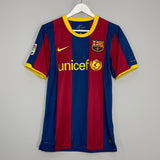 Shop 2010/11 BARCELONA INIESTA #8 HOME SHIRT (S) NIKE, classic football shirts, vintage football shirts & retro soccer jerseys at Cult Kits