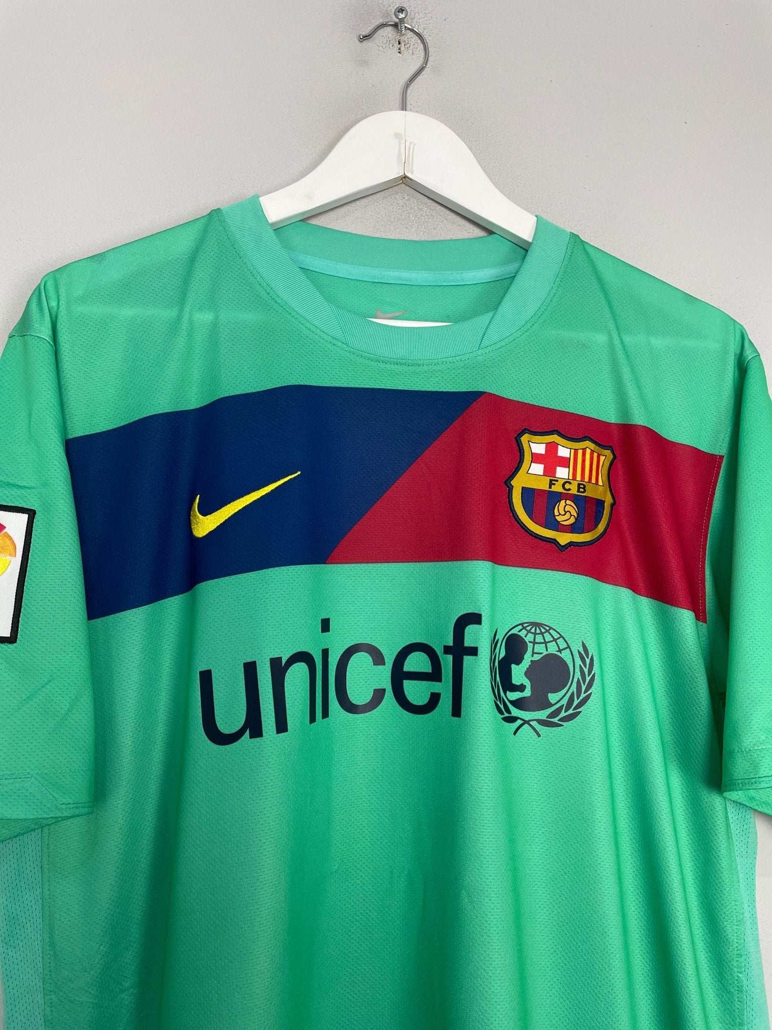 Shop 2010/11 BARCELONA MESSI #10 AWAY SHIRT (L) NIKE, classic football shirts, vintage football shirts & retro soccer jerseys at Cult Kits