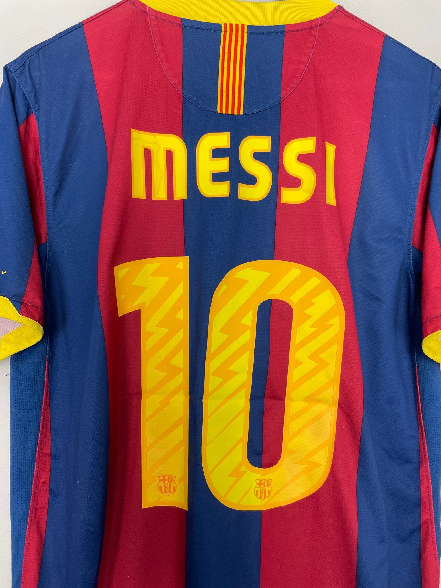 Shop 2010/11 BARCELONA MESSI #10 HOME SHIRT (L) NIKE, classic football shirts, vintage football shirts & retro soccer jerseys at Cult Kits