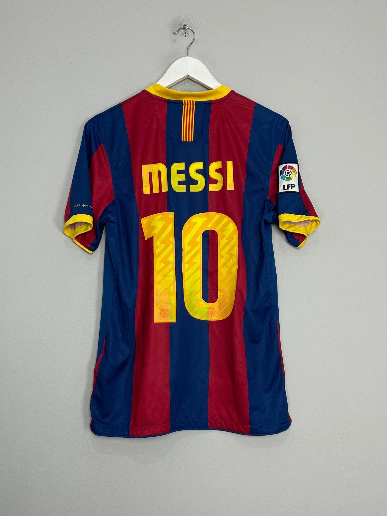 Shop 2010/11 BARCELONA MESSI #10 HOME SHIRT (M) NIKE, classic football shirts, vintage football shirts & retro soccer jerseys at Cult Kits