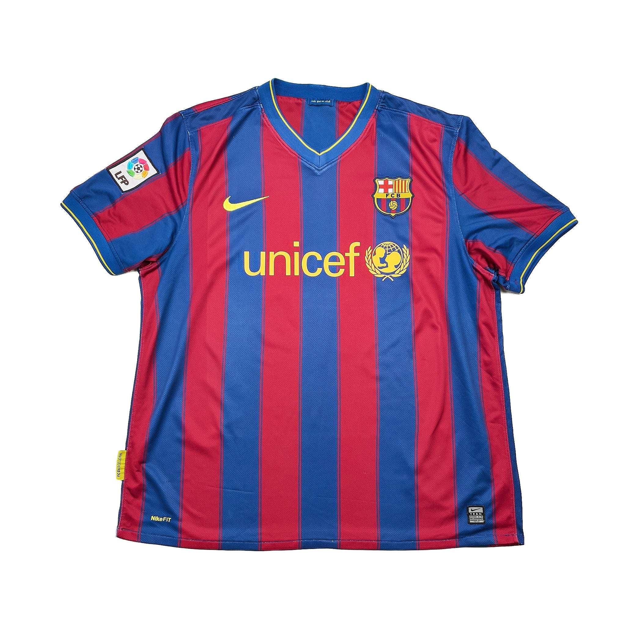 Buy 2010/11 Barcelona Messi 10 Home Shirt (XL) Nike ~ Free worldwide shipping ~ Authentic Vintage Football Shirts from Cult Kits