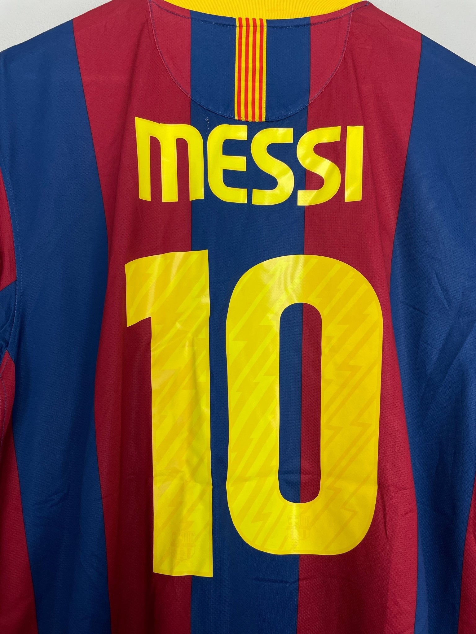 Shop 2010/11 BARCELONA MESSI #10 HOME SHIRT (XL) NIKE, classic football shirts, vintage football shirts & retro soccer jerseys at Cult Kits