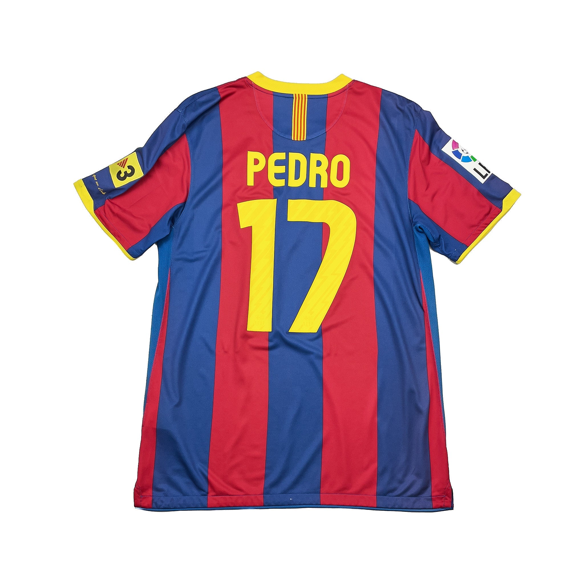 Buy 2010/11 Barcelona Pedro 17 Home Shirt (L) Nike ~ Free worldwide shipping ~ Authentic Vintage Football Shirts from Cult Kits