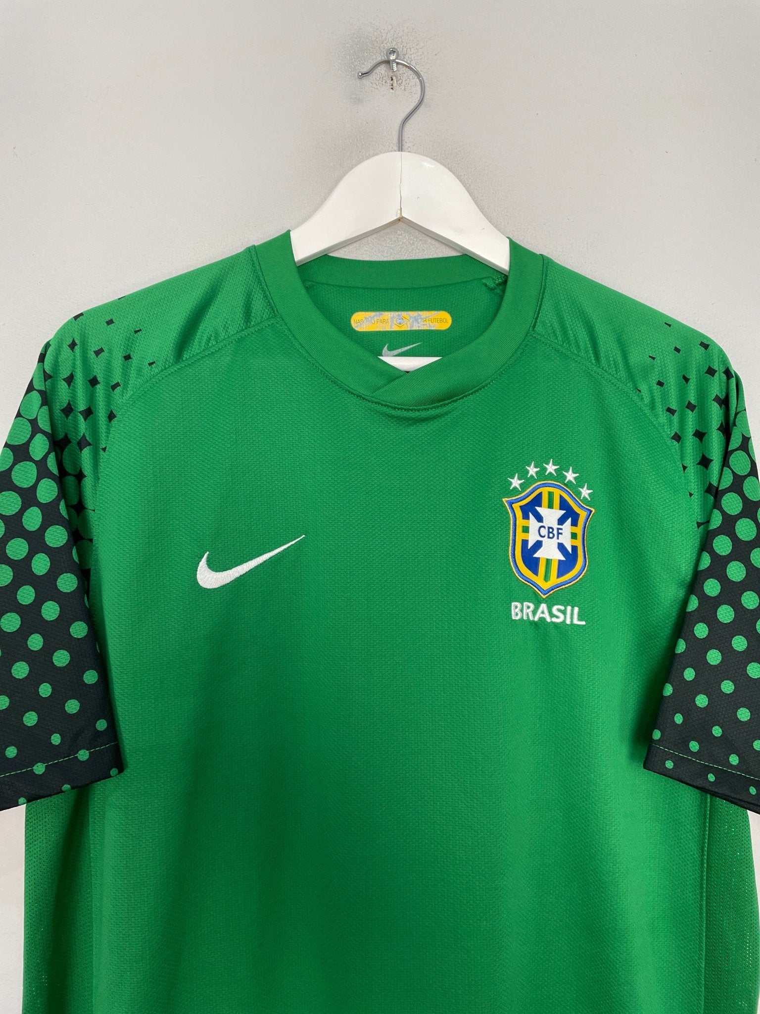 Shop 2010/11 BRAZIL GK SHIRT (L) NIKE, classic football shirts, vintage football shirts & retro soccer jerseys at Cult Kits