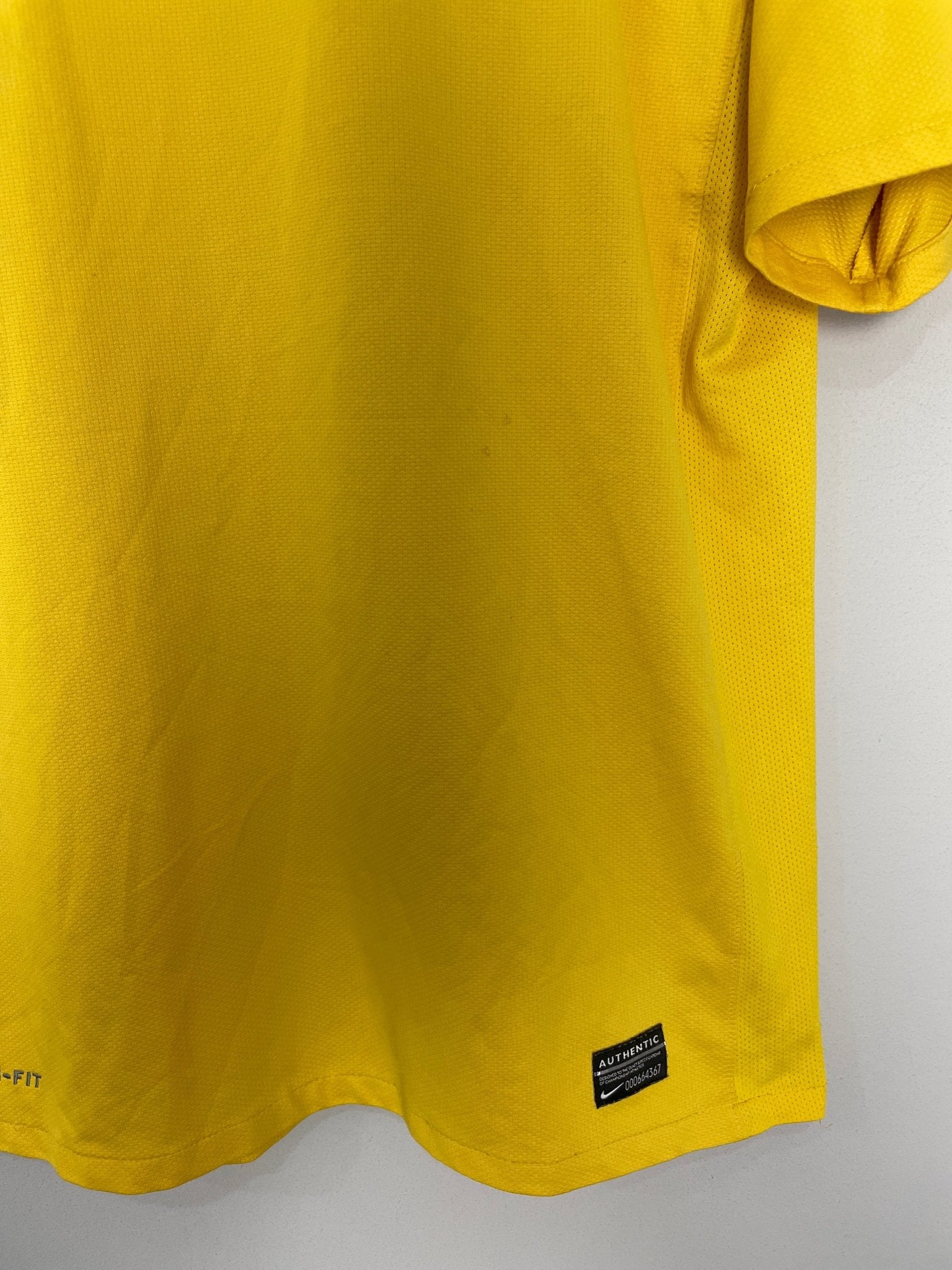 Shop 2010/11 BRAZIL HOME SHIRT (M) NIKE, classic football shirts, vintage football shirts & retro soccer jerseys at Cult Kits