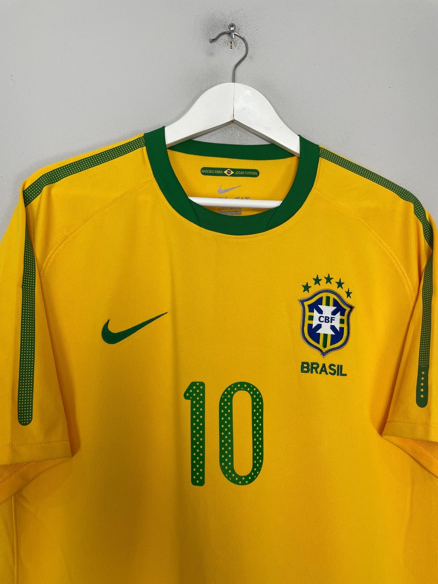 Shop 2010/11 BRAZIL KAKA #10 HOME SHIRT (XL) NIKE, classic football shirts, vintage football shirts & retro soccer jerseys at Cult Kits