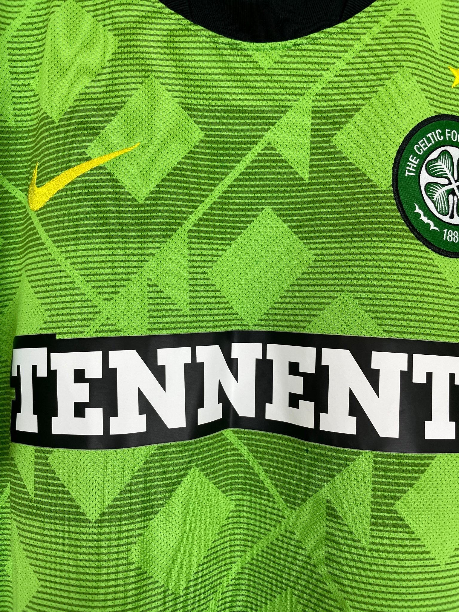 Shop 2010/11 CELTIC AWAY SHIRT (L) NIKE, classic football shirts, vintage football shirts & retro soccer jerseys at Cult Kits