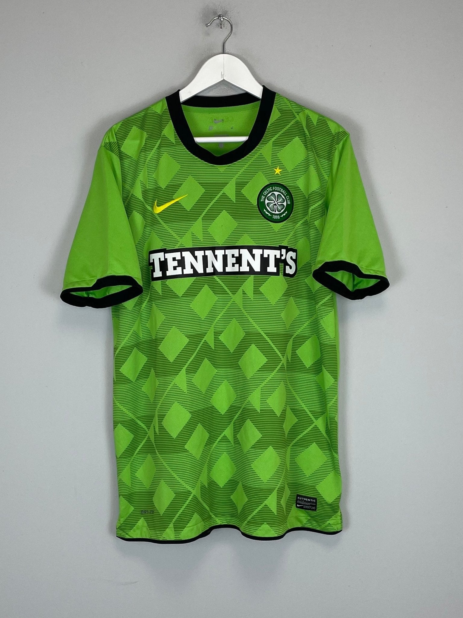 Shop 2010/11 CELTIC AWAY SHIRT (L) NIKE, classic football shirts, vintage football shirts & retro soccer jerseys at Cult Kits