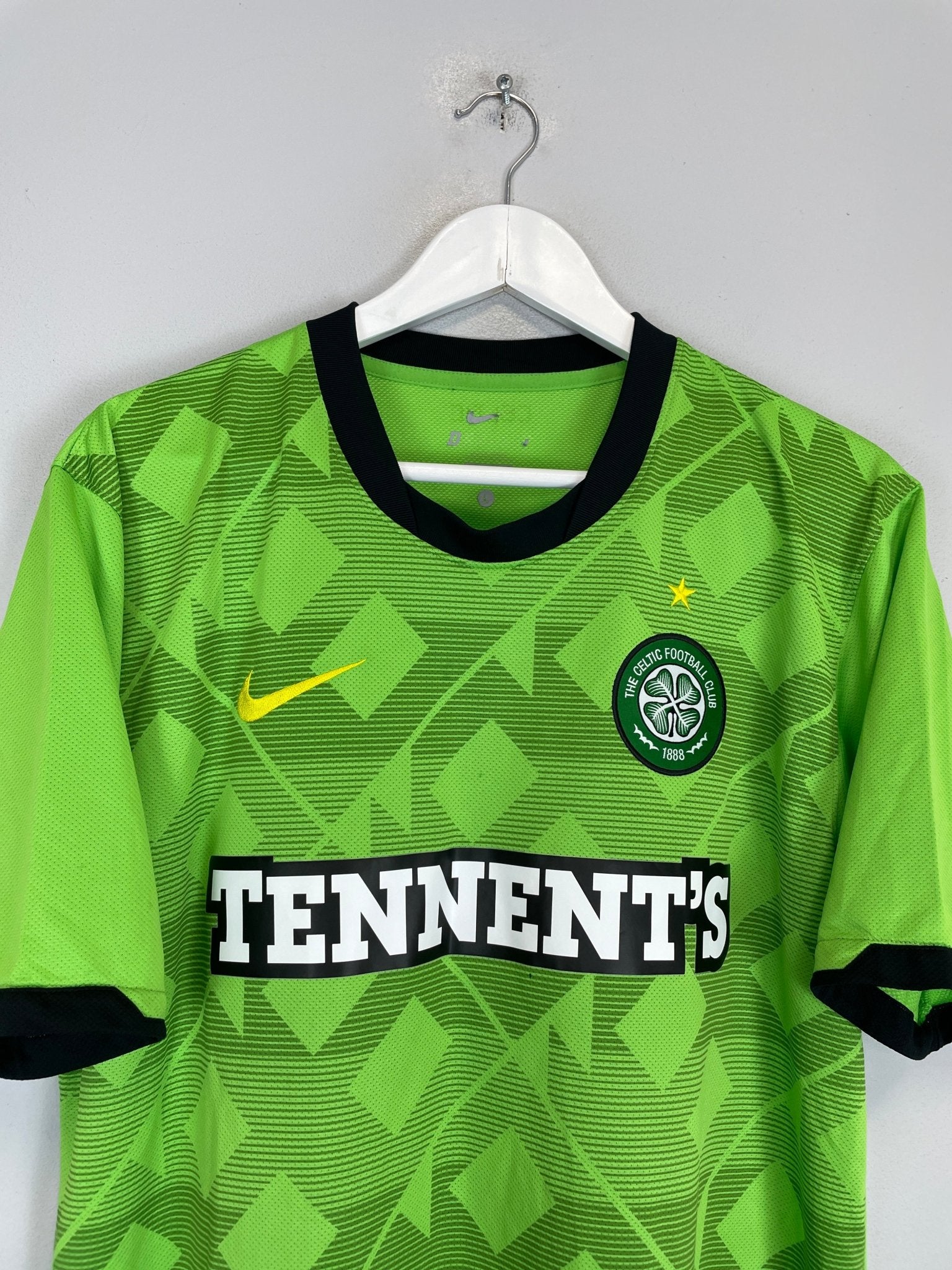 Shop 2010/11 CELTIC AWAY SHIRT (L) NIKE, classic football shirts, vintage football shirts & retro soccer jerseys at Cult Kits