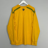 Shop 2010/11 CELTIC TRAINING SHIRT (L) NIKE, classic football shirts, vintage football shirts & retro soccer jerseys at Cult Kits