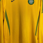 Shop 2010/11 CELTIC TRAINING SHIRT (L) NIKE, classic football shirts, vintage football shirts & retro soccer jerseys at Cult Kits
