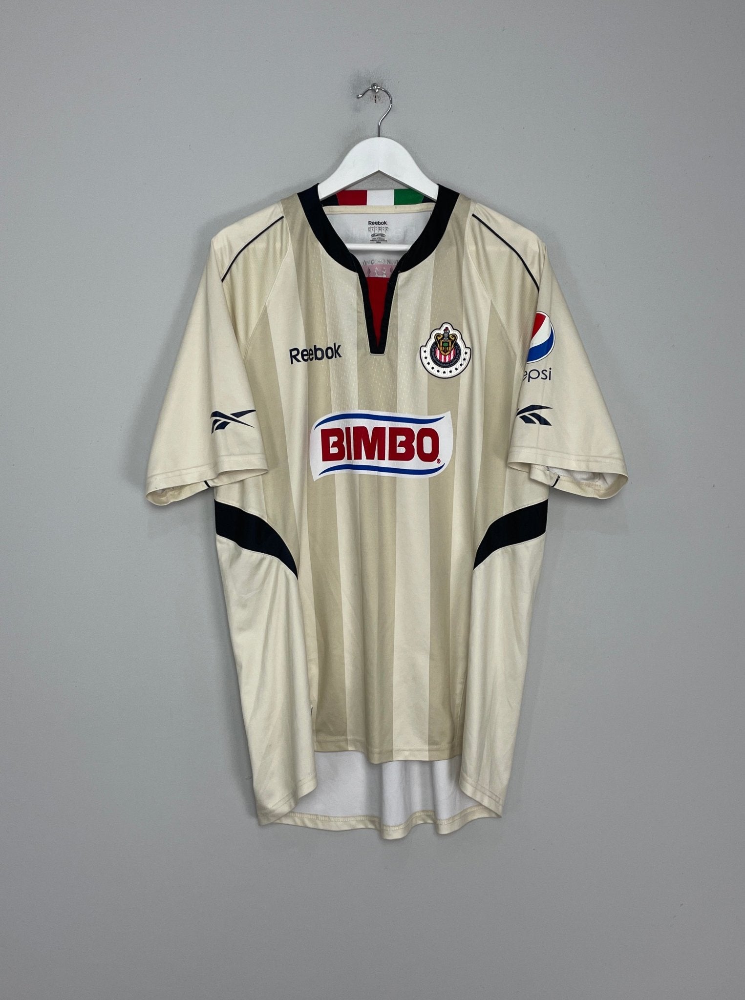 Shop 2010/11 CHIVAS GUADALAJARA GK SHIRT (L) REEBOK, classic football shirts, vintage football shirts & retro soccer jerseys at Cult Kits