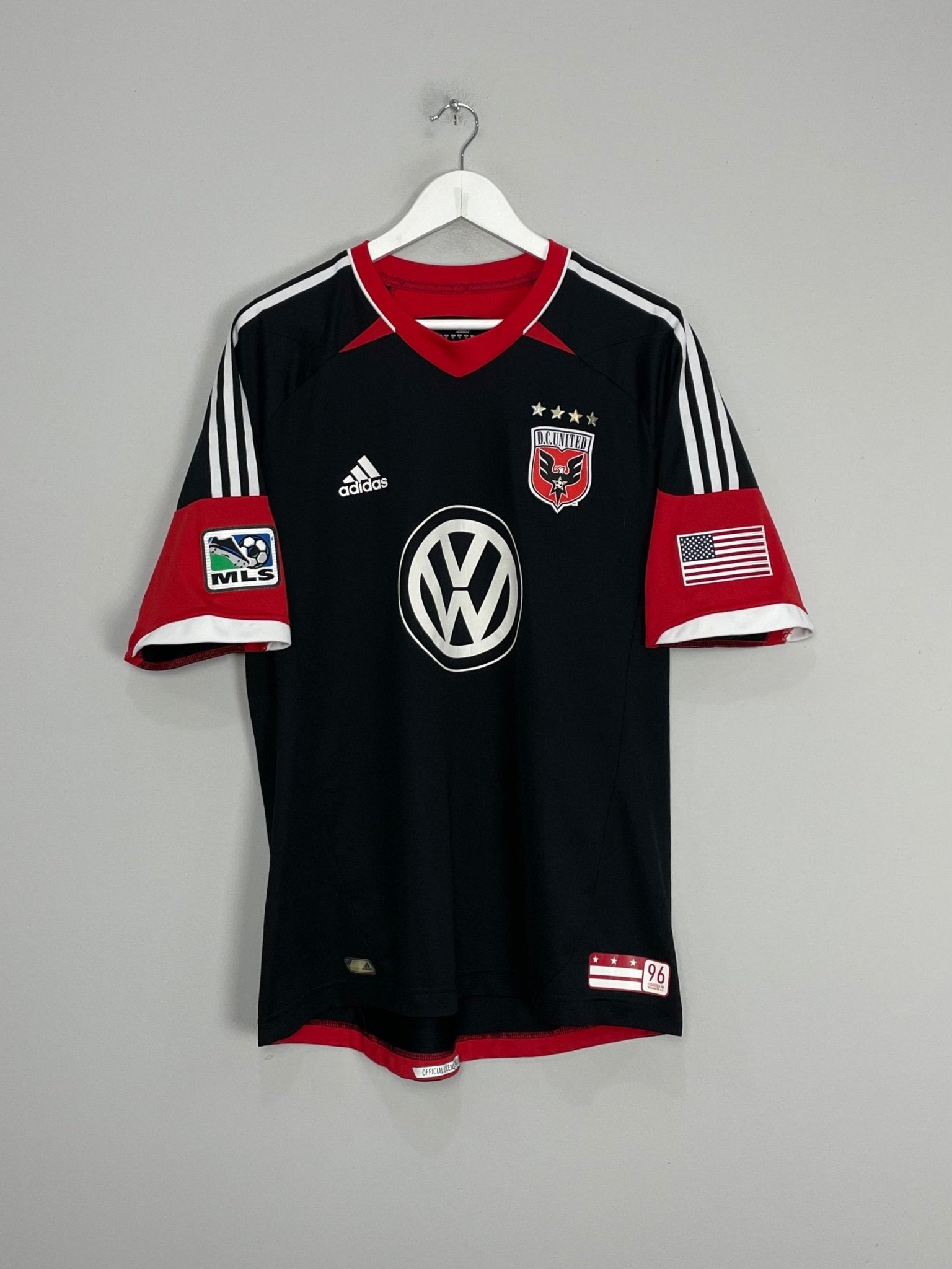 Shop 2010/11 DC UNITED HOME SHIRT (XL) ADIDAS, classic football shirts, vintage football shirts & retro soccer jerseys at Cult Kits