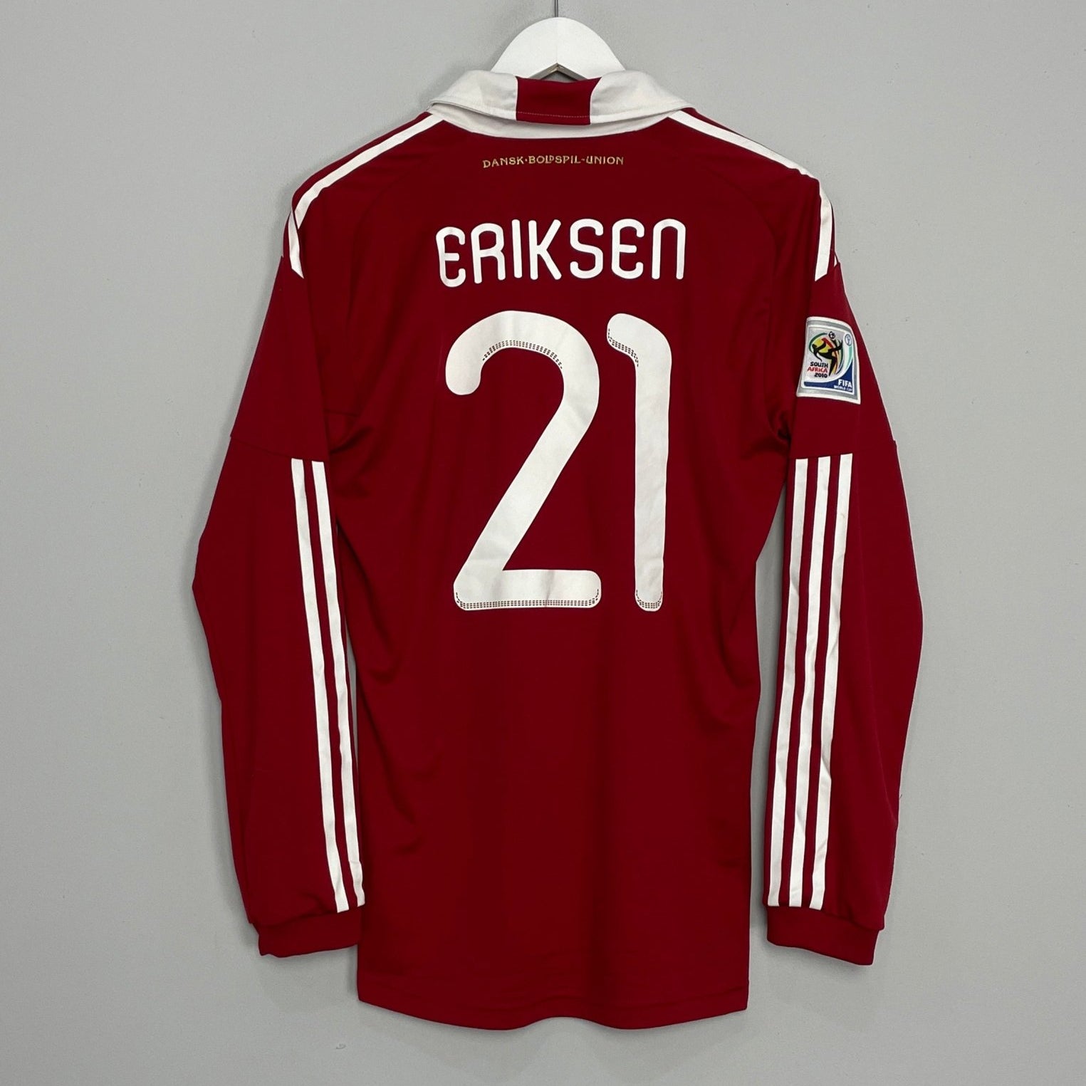 Shop 2010/11 DENMARK ERIKSEN #21 *MATCH ISSUE* HOME SHIRT (L) ADIDAS, classic football shirts, vintage football shirts & retro soccer jerseys at Cult Kits